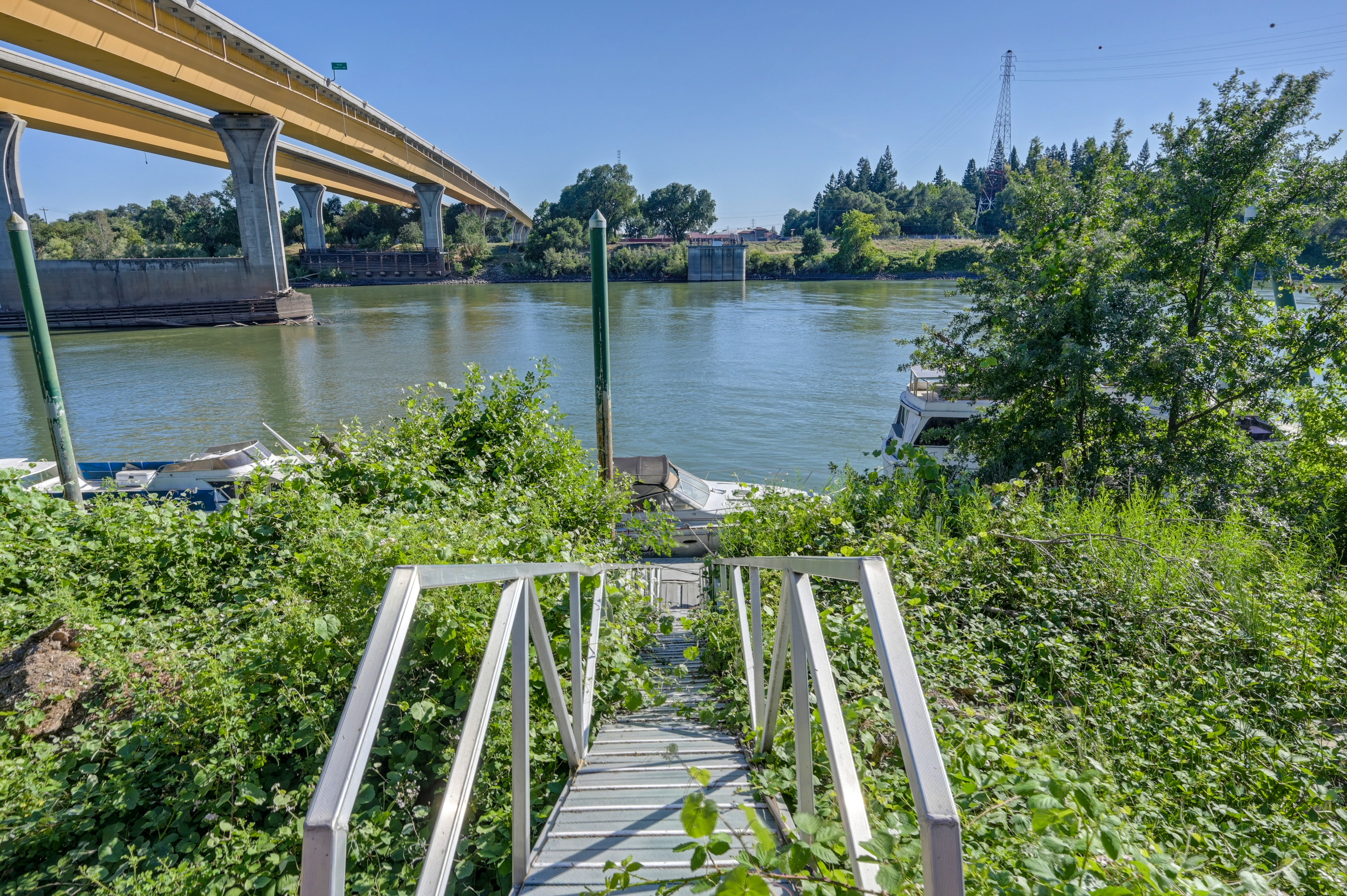  2181 Garden Highway, Sacramento, CA 95833 - 物件實景