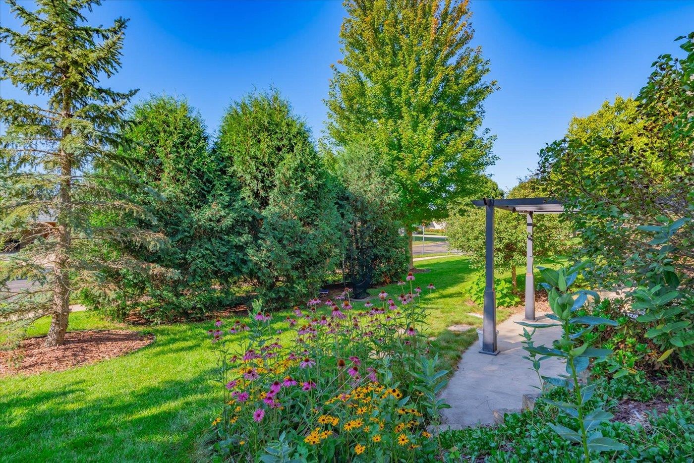 Sun Prairie, Wisconsin, 53590-4332, United States, 4 Bedrooms Bedrooms, ,3 BathroomsBathrooms,Residential,For Sale,1935966