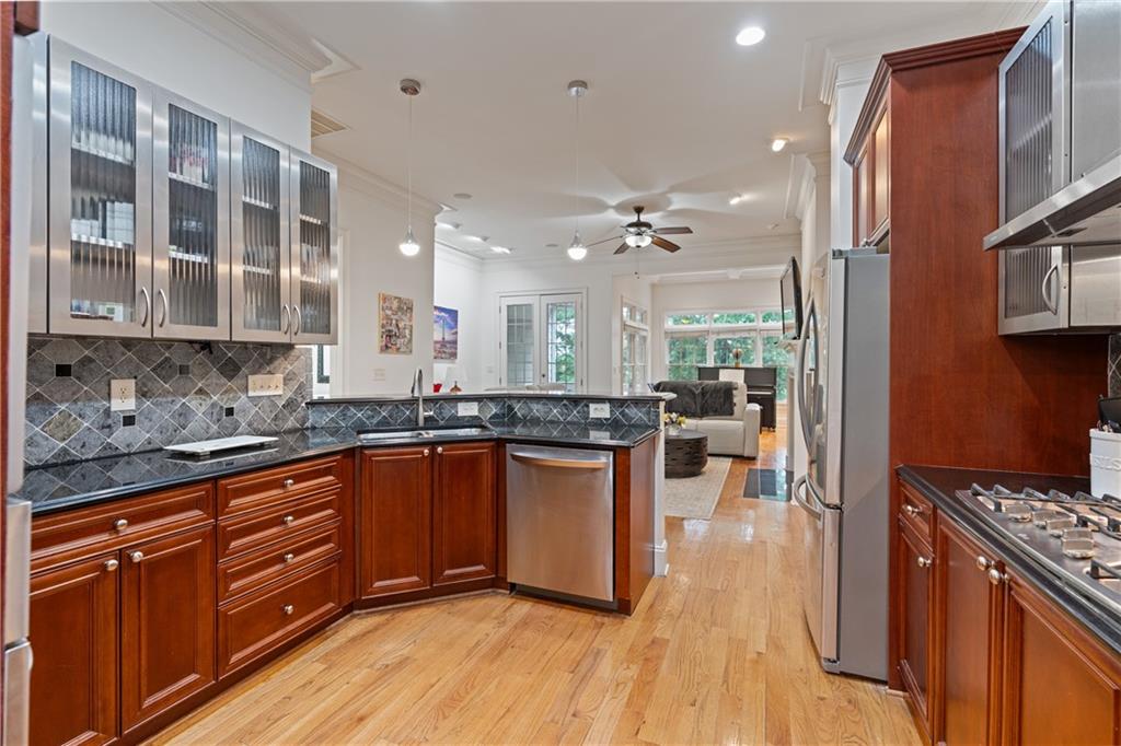 Sandy Springs, Georgia, 30328, United States, 2 Bedrooms Bedrooms, ,4 BathroomsBathrooms,Residential,For Sale,1923426