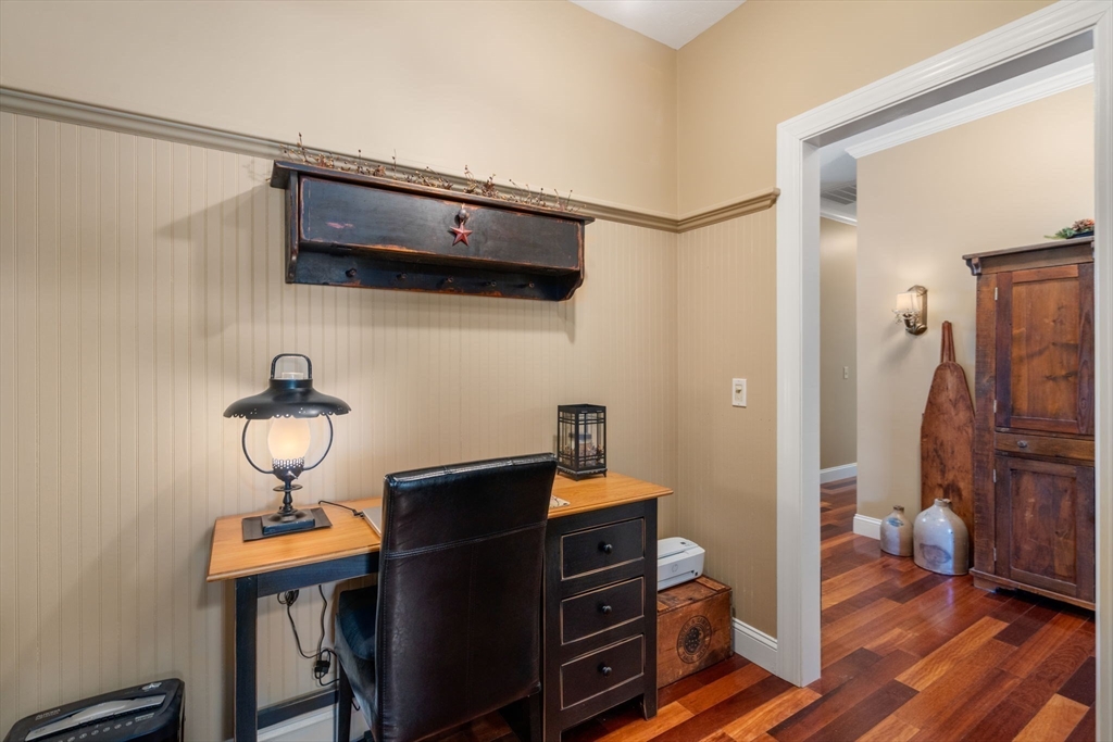 Uxbridge, Massachusetts, 01569, United States, 2 Bedrooms Bedrooms, ,2 BathroomsBathrooms,Residential,For Sale,2006333