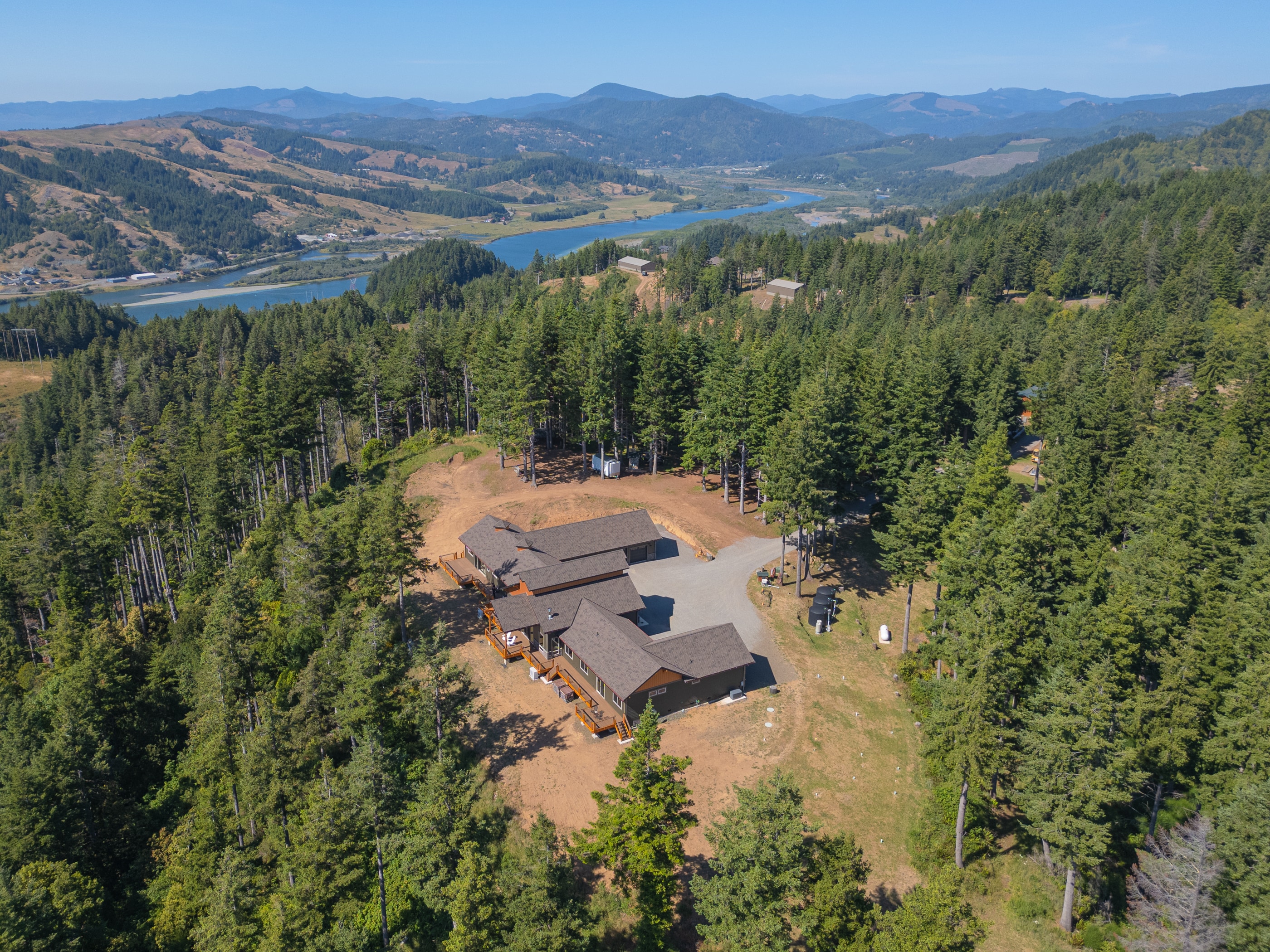  Majestic Ocean & Rogue River Views on 80 Acres - 物件實景