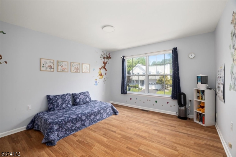 Branchburg Twp., New Jersey, 08876, United States, 3 Bedrooms Bedrooms, ,3 BathroomsBathrooms,Residential,For Sale,1903879