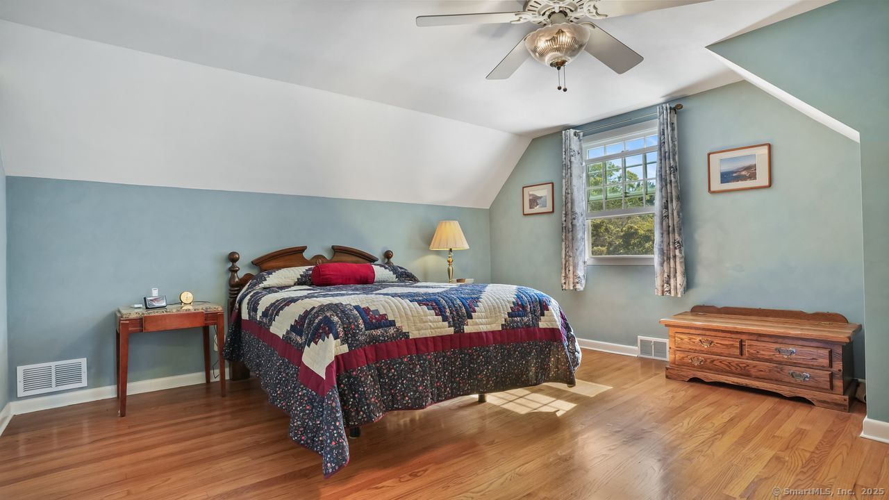 Orange, Connecticut, 06477, United States, 3 Bedrooms Bedrooms, ,2 BathroomsBathrooms,Residential,For Sale,1932290