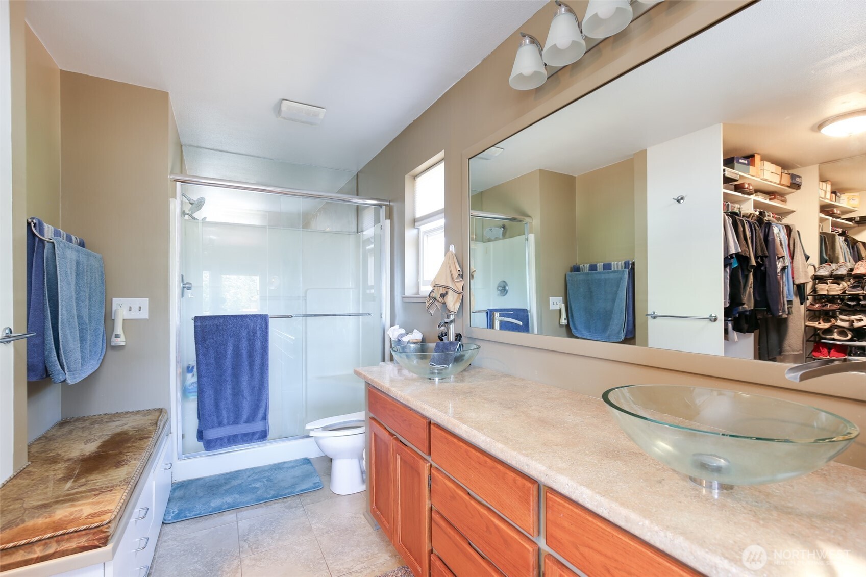Oak Harbor, Washington, 98277, United States, 3 Bedrooms Bedrooms, ,1 BathroomBathrooms,Residential,For Sale,1896495