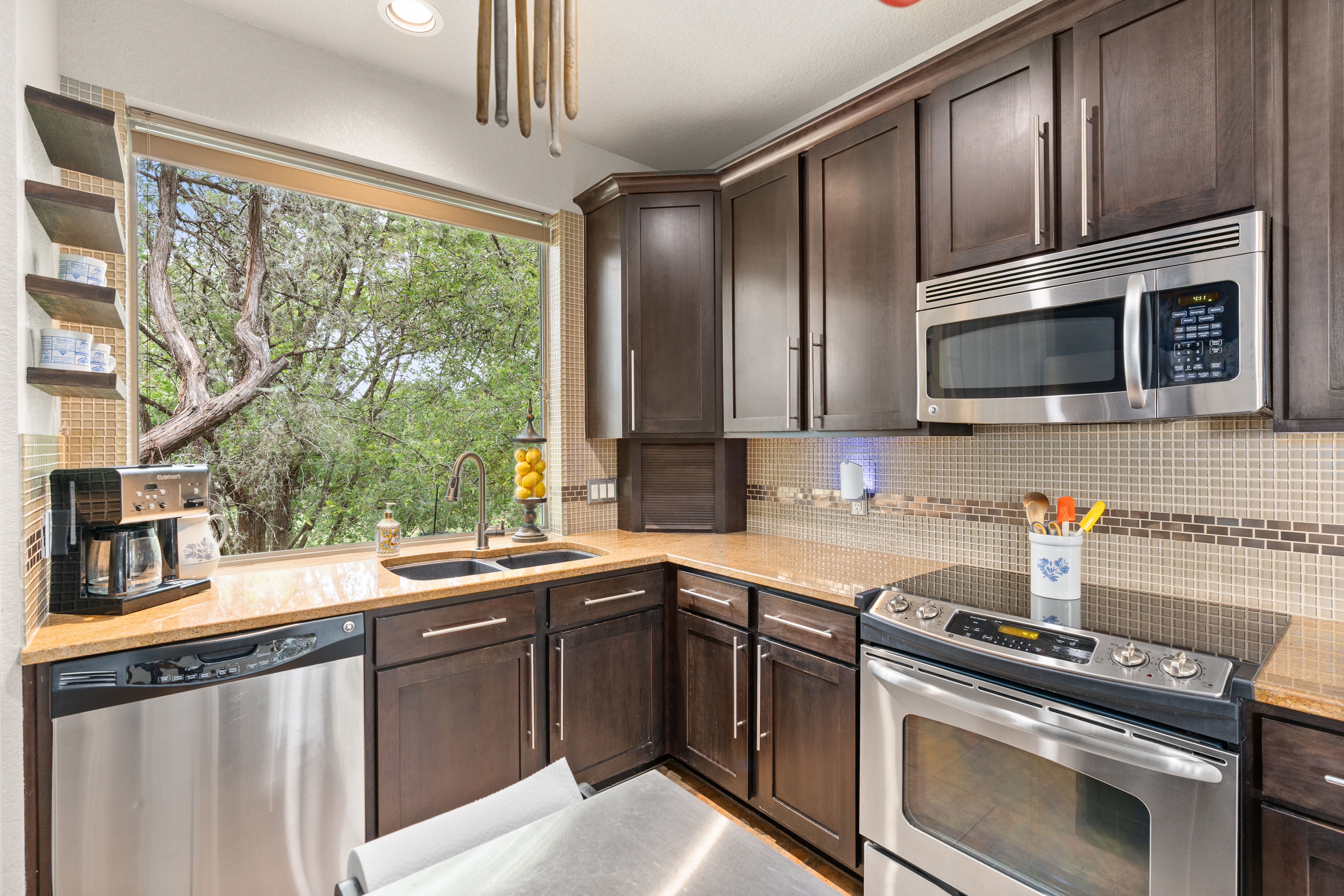  Canyon Lake Living at its Best - 物件實景