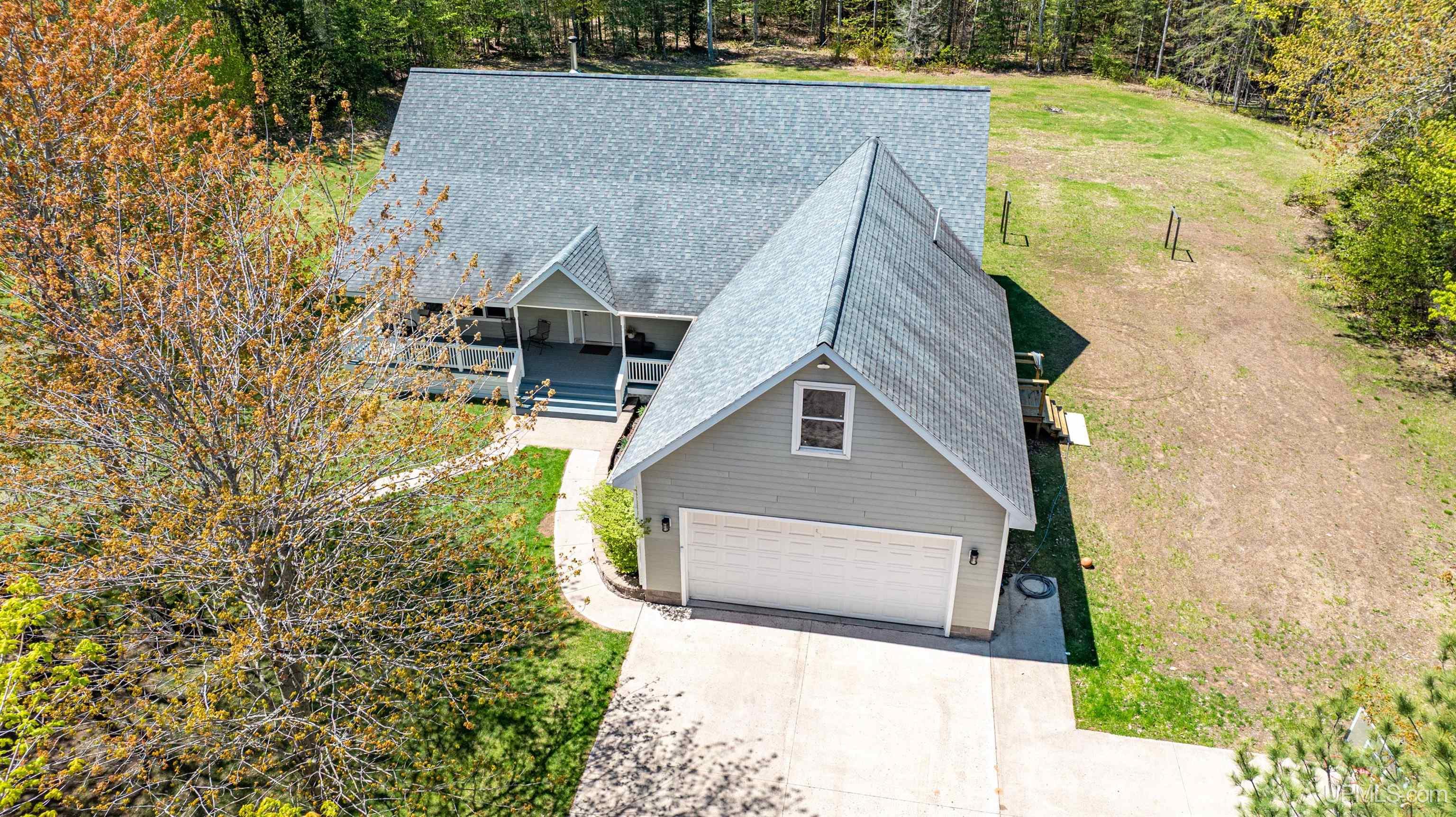 Houghton, Michigan, 49931, United States, 4 Bedrooms Bedrooms, ,3 BathroomsBathrooms,Residential,For Sale,1924380