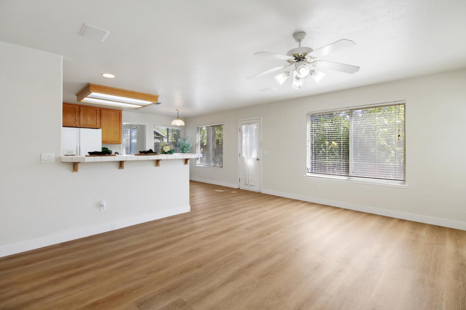 Folsom, California, 95630, United States, 4 Bedrooms Bedrooms, ,3 BathroomsBathrooms,Residential,For Sale,1926196