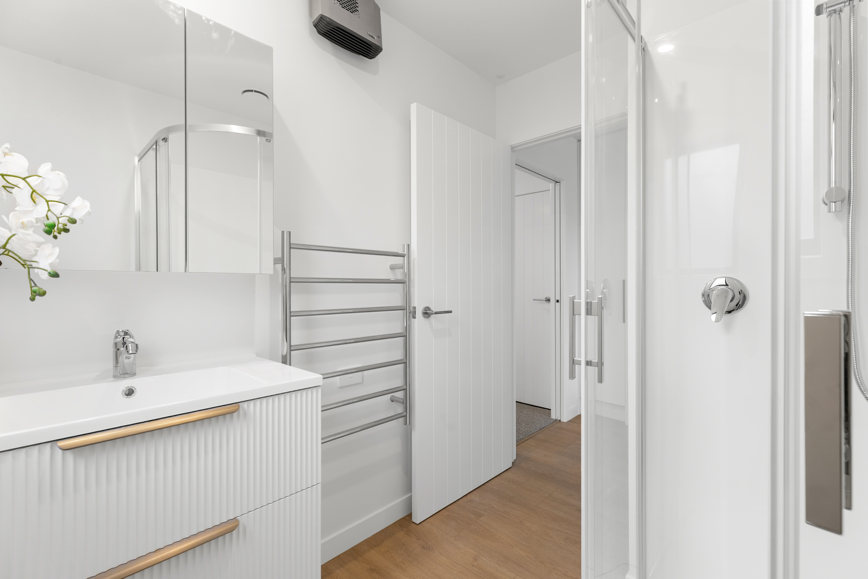  Home and Income - Done Brilliantly - 物件實景