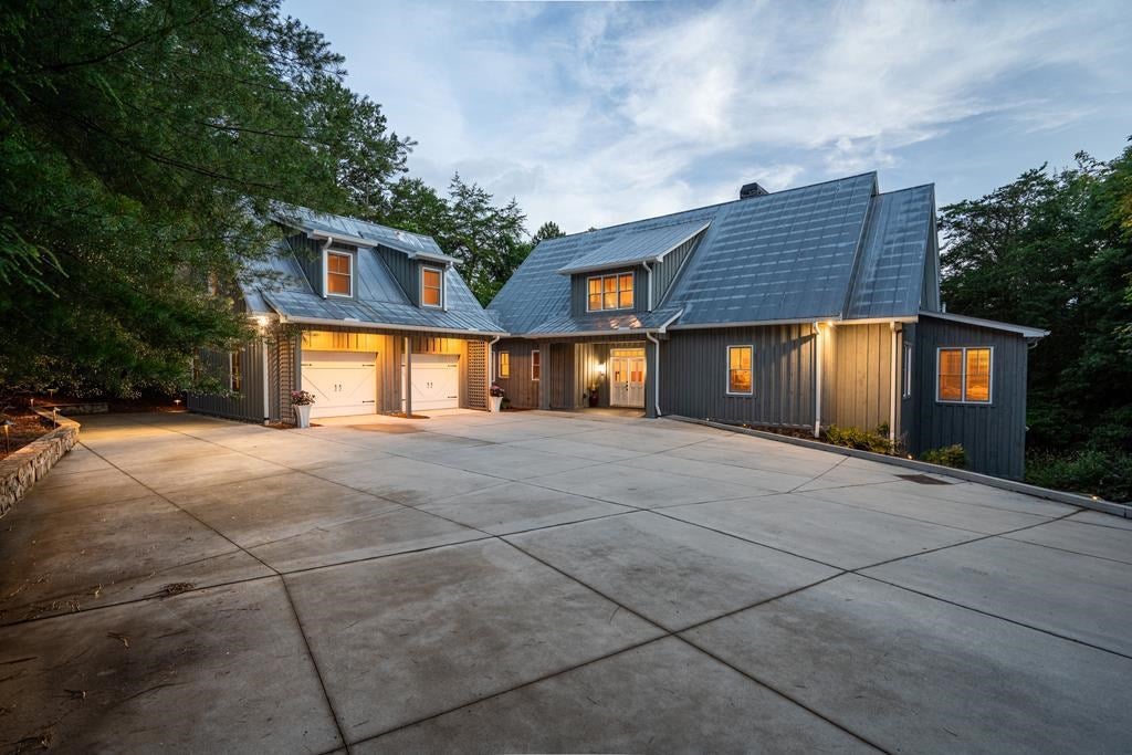 Blairsville, Georgia, 30512, United States, 5 Bedrooms Bedrooms, ,6 BathroomsBathrooms,Residential,For Sale,1901332