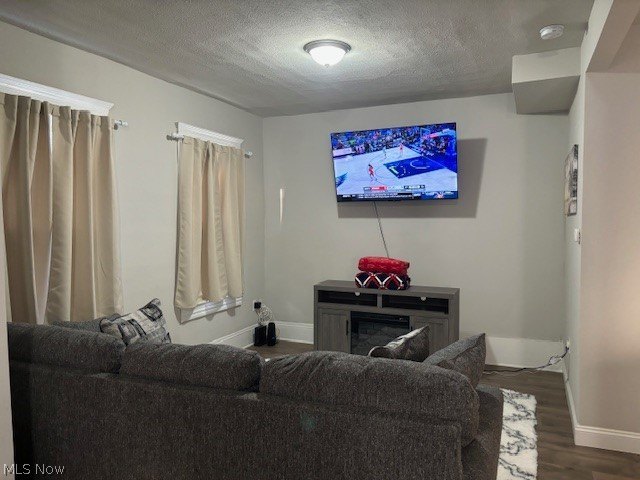Cleveland, Ohio, 44106, United States, 7 Bedrooms Bedrooms, ,3 BathroomsBathrooms,Residential,For Sale,1889727