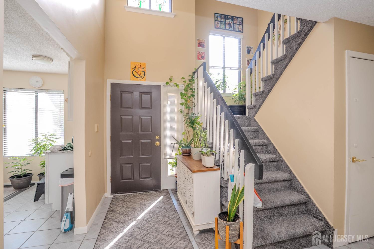 Edison, New Jersey, 08820, United States, 2 Bedrooms Bedrooms, ,3 BathroomsBathrooms,Residential,For Sale,1987330