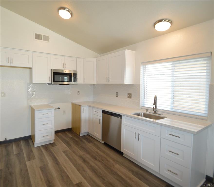 Moreno Valley, California, 92551, United States, 3 Bedrooms Bedrooms, ,2 BathroomsBathrooms,Residential,For Sale,1982753