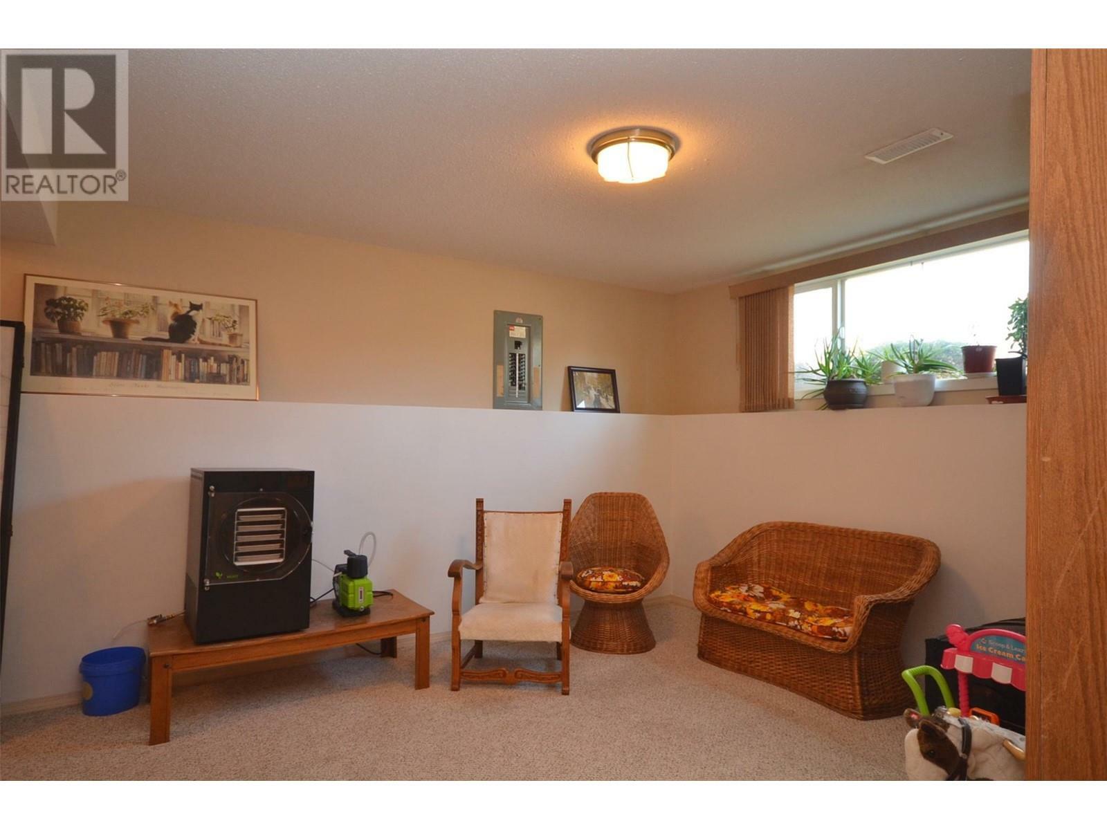 VERNON, British Columbia, V1T 8N5, CA, 3 Bedrooms Bedrooms, ,2 BathroomsBathrooms,Residential,For Sale,1838513