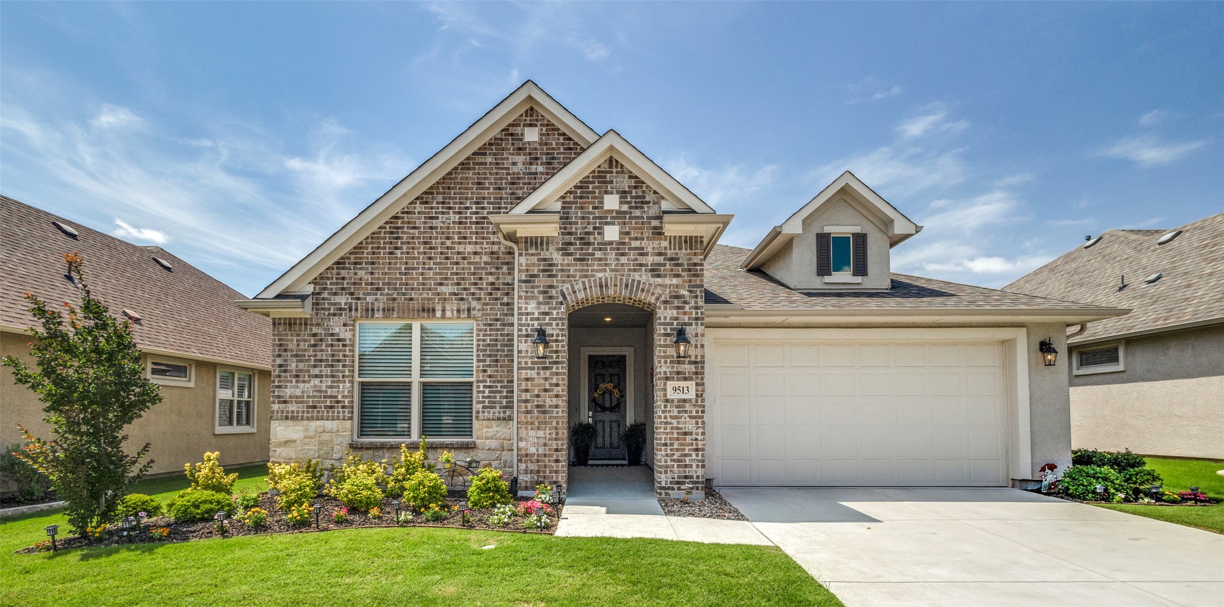 Denton, Texas, 76207, United States, 2 Bedrooms Bedrooms, ,3 BathroomsBathrooms,Residential,For Sale,1847379