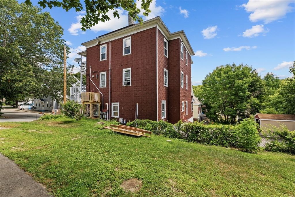 Fitchburg, Massachusetts, 01420, United States, 9 Bedrooms Bedrooms, ,3 BathroomsBathrooms,Residential,For Sale,1927899