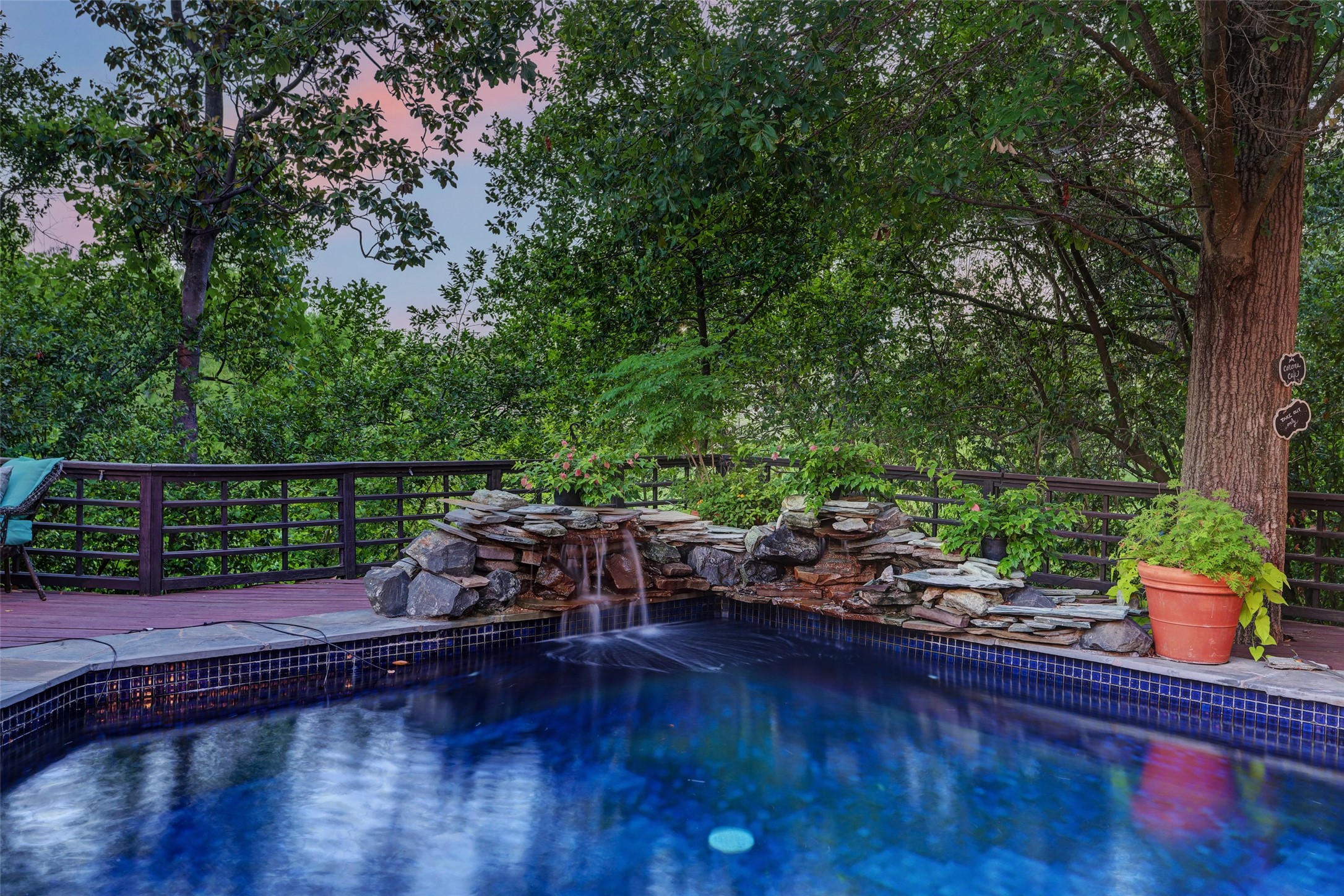  8 Tiel Way - 物件實景