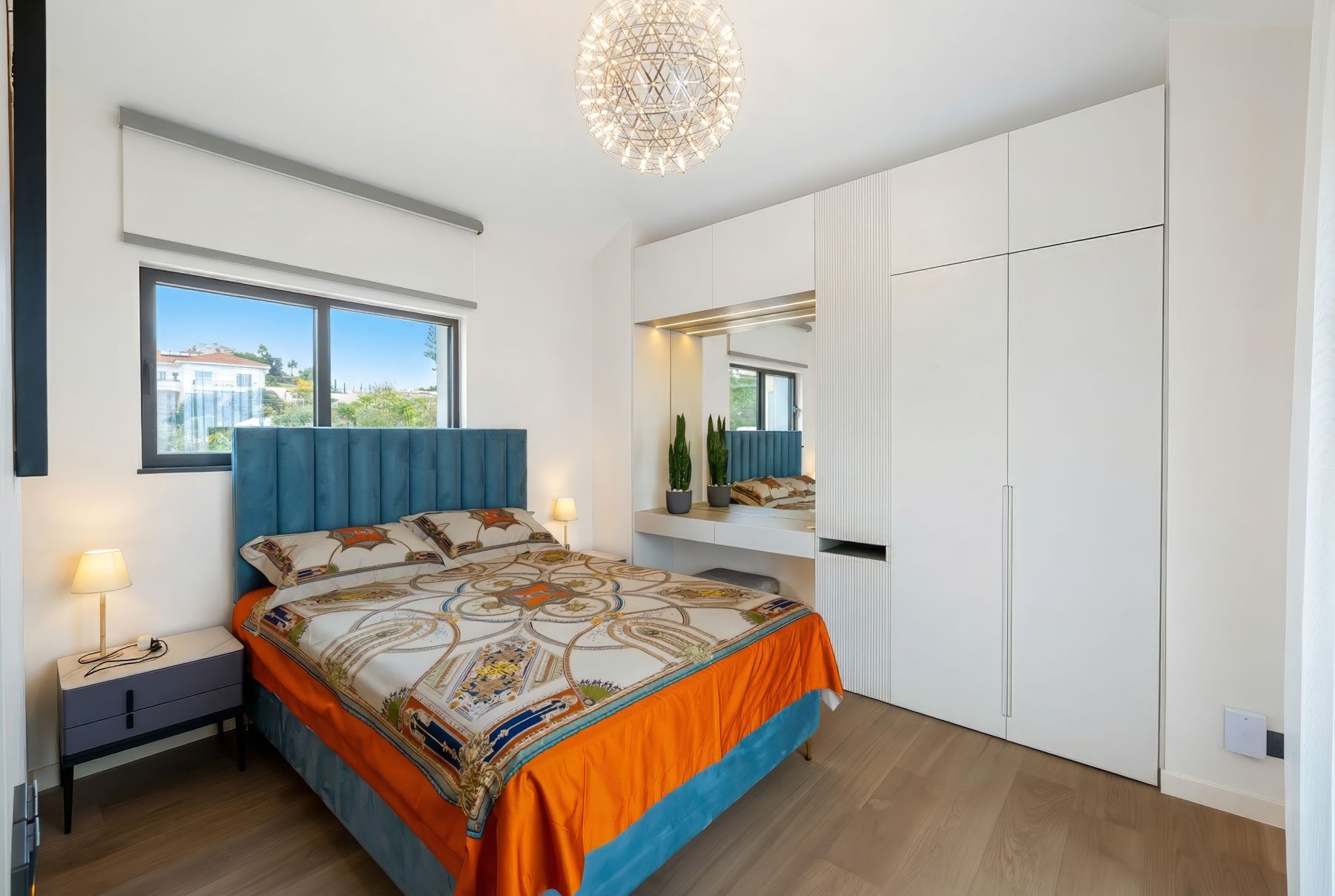  Statement Living: A Seven-Bedroom Villa with Private Pool in Limassol - 物件實景