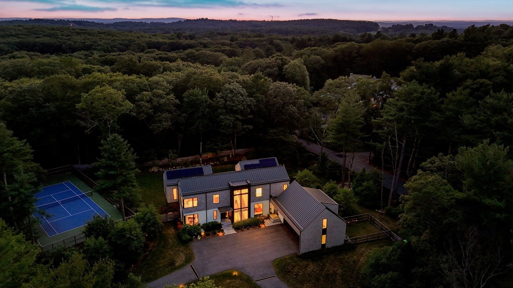 Weston, Massachusetts, 02493, United States, 6 Bedrooms Bedrooms, ,8 BathroomsBathrooms,Residential,For Sale,1946970