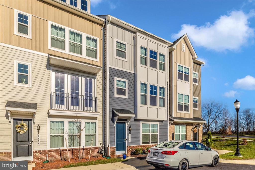 Frederick, Maryland, 21701, United States, 4 Bedrooms Bedrooms, ,4 BathroomsBathrooms,Residential,For Sale,2005194