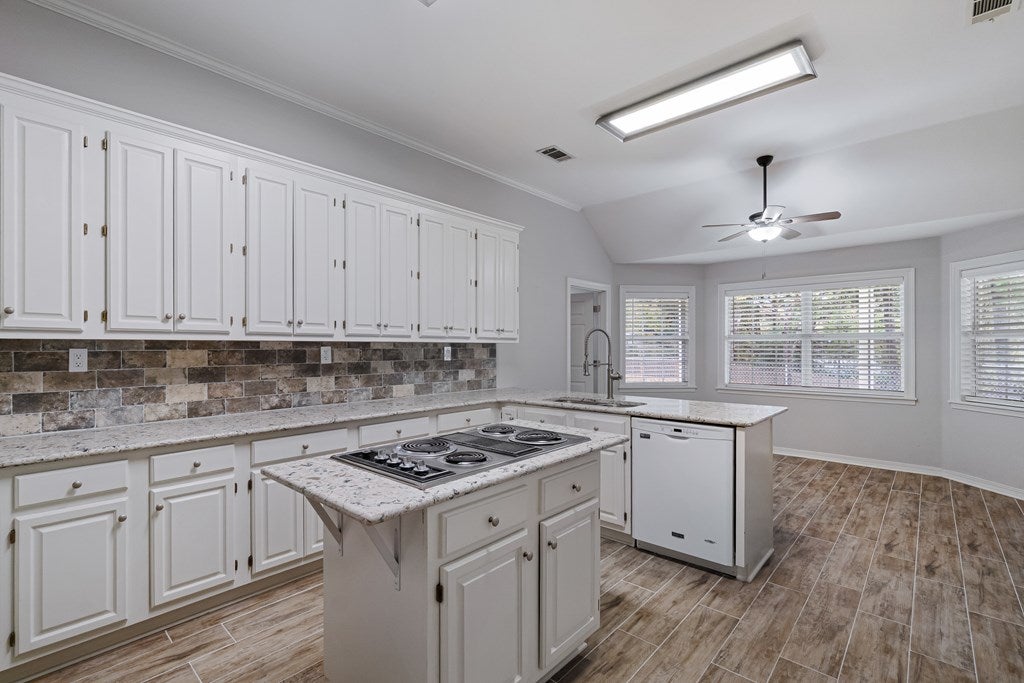 OXFORD, Mississippi, 38655, United States, 4 Bedrooms Bedrooms, ,3 BathroomsBathrooms,Residential,For Sale,1991795