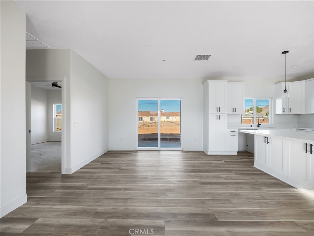 Apple Valley, California, 92307, United States, 4 Bedrooms Bedrooms, ,2 BathroomsBathrooms,Residential,For Sale,1967826