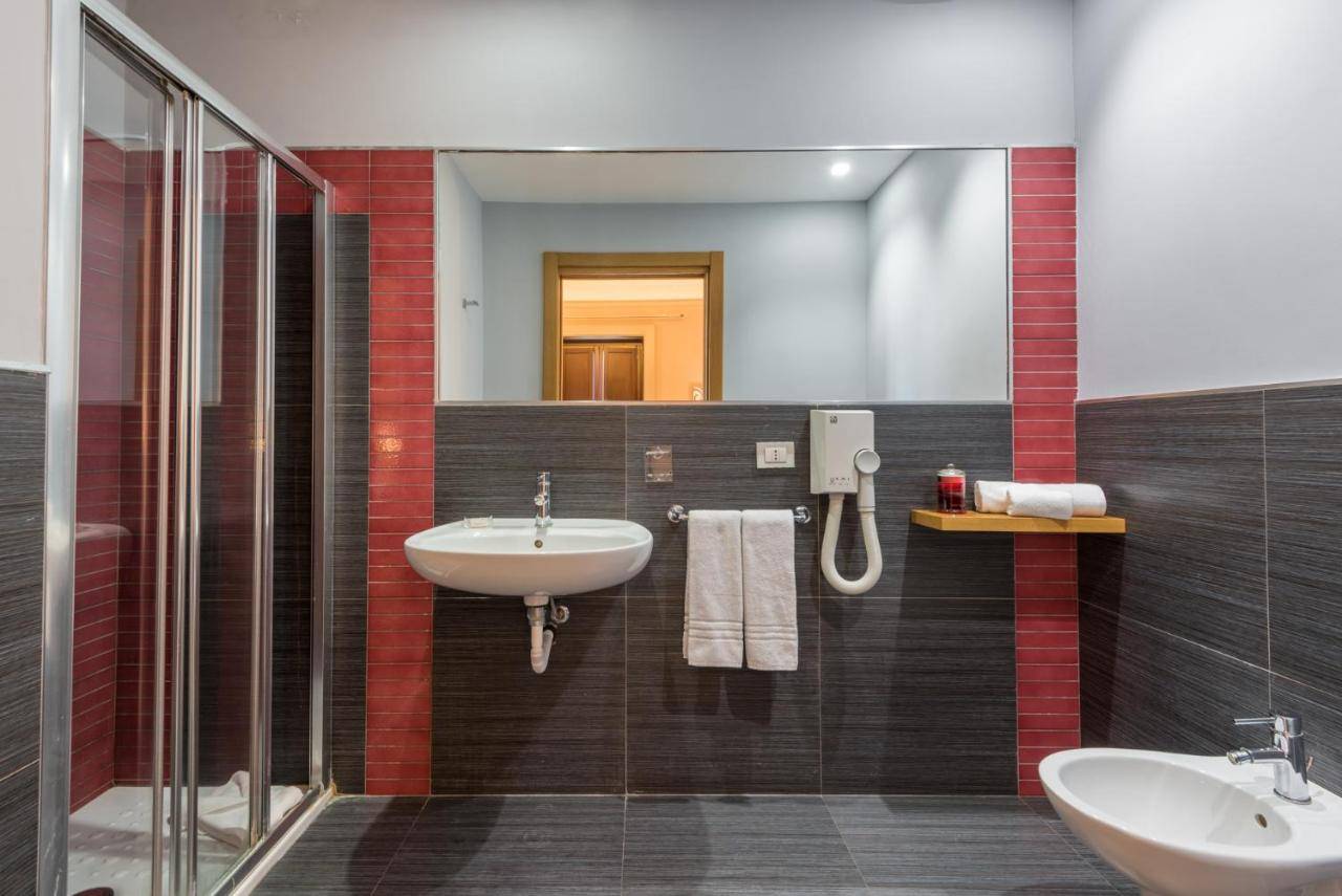 Ragusa, Ragusa, 97100, IT, 11 Bedrooms Bedrooms, ,11 BathroomsBathrooms,Residential,For Sale,1687176