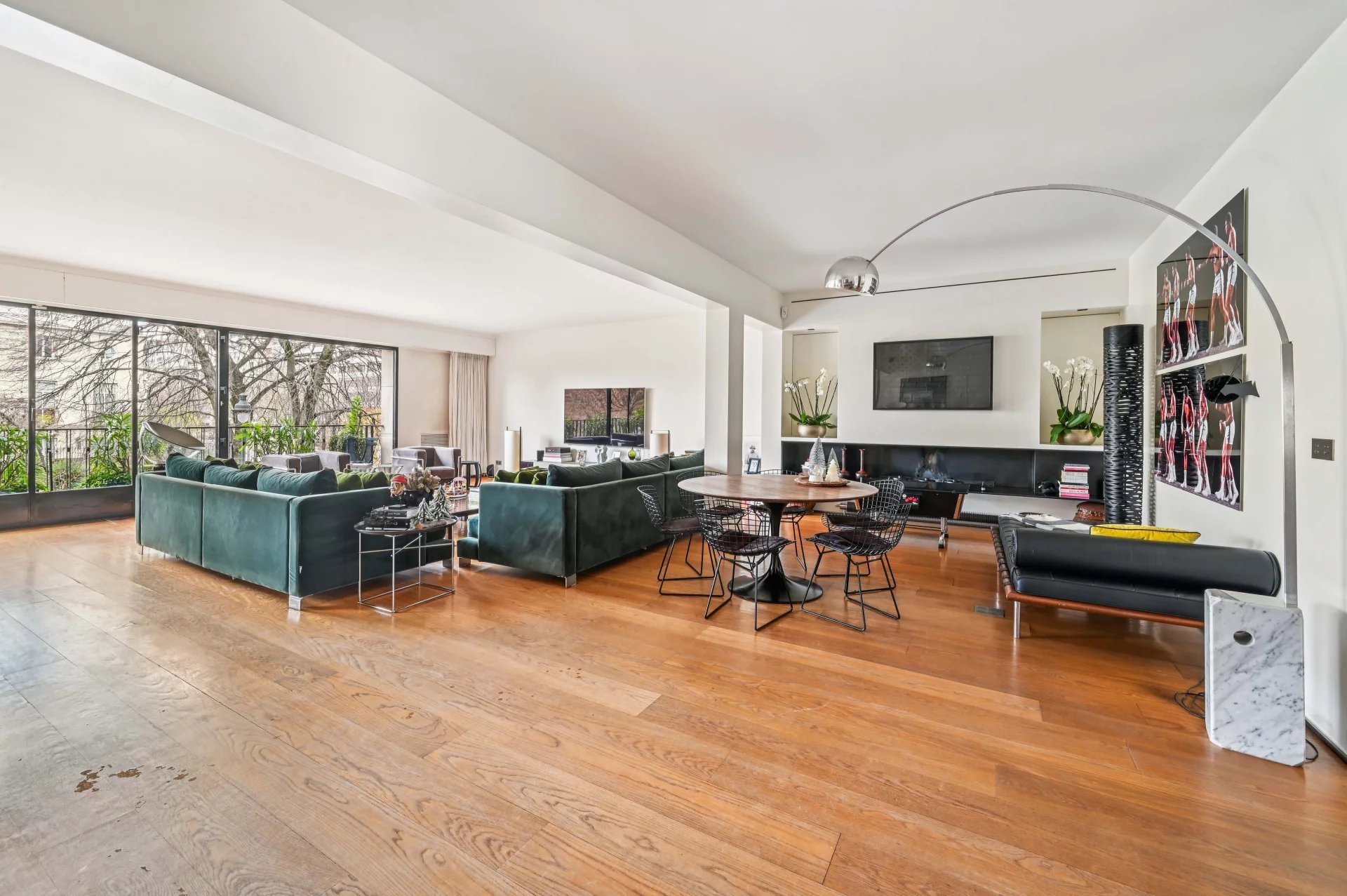 Paris 16th, Île-de-France, 75016, FR, 2 Bedrooms Bedrooms, ,1 BathroomBathrooms,Residential,For Sale,2002081