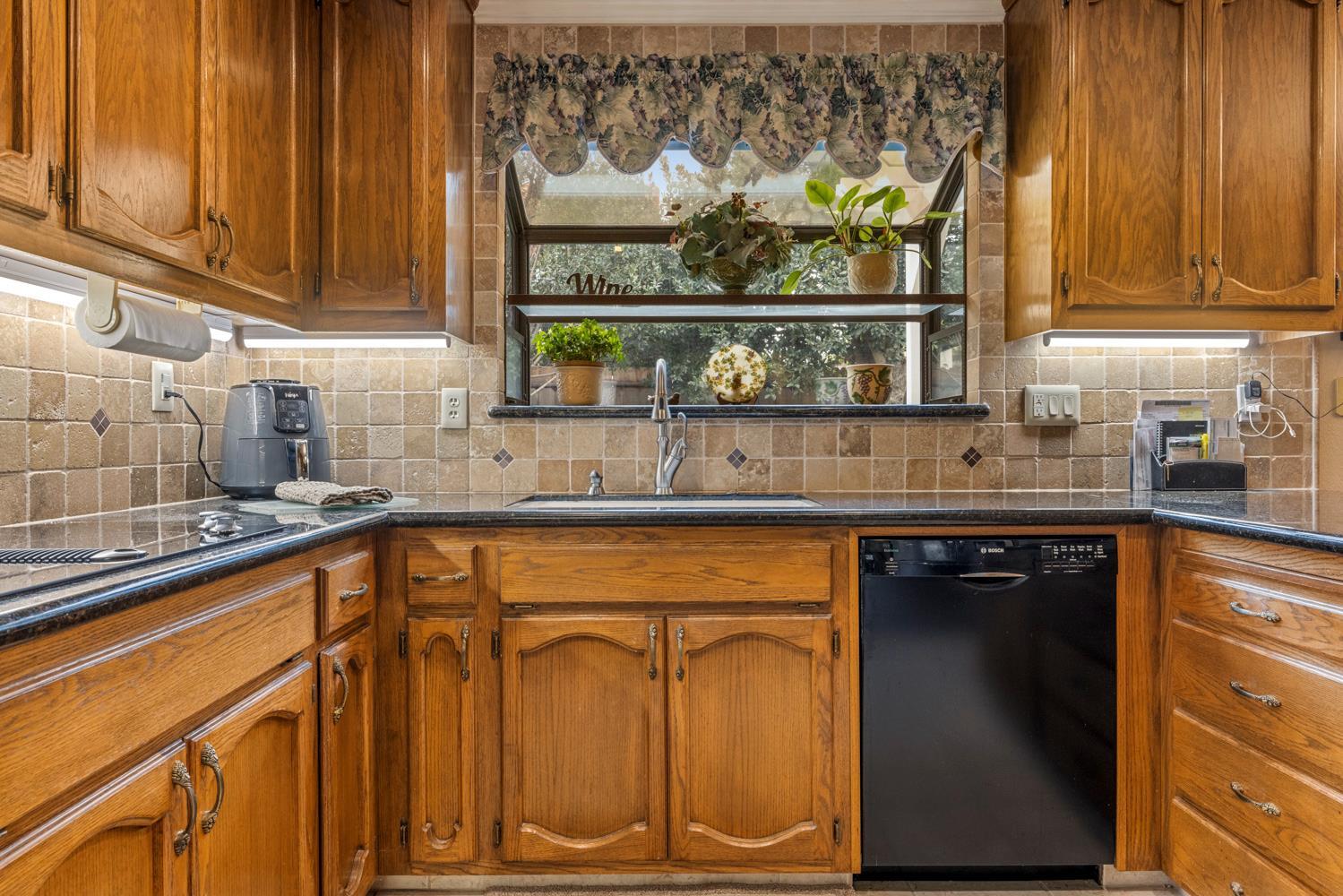 Lodi, California, 95242, United States, 4 Bedrooms Bedrooms, ,3 BathroomsBathrooms,Residential,For Sale,2012601