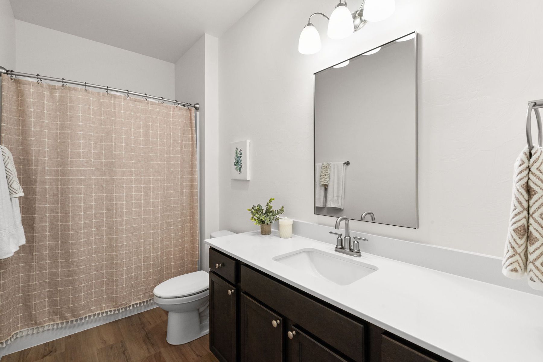  707 Thrice Loop - 物件實景