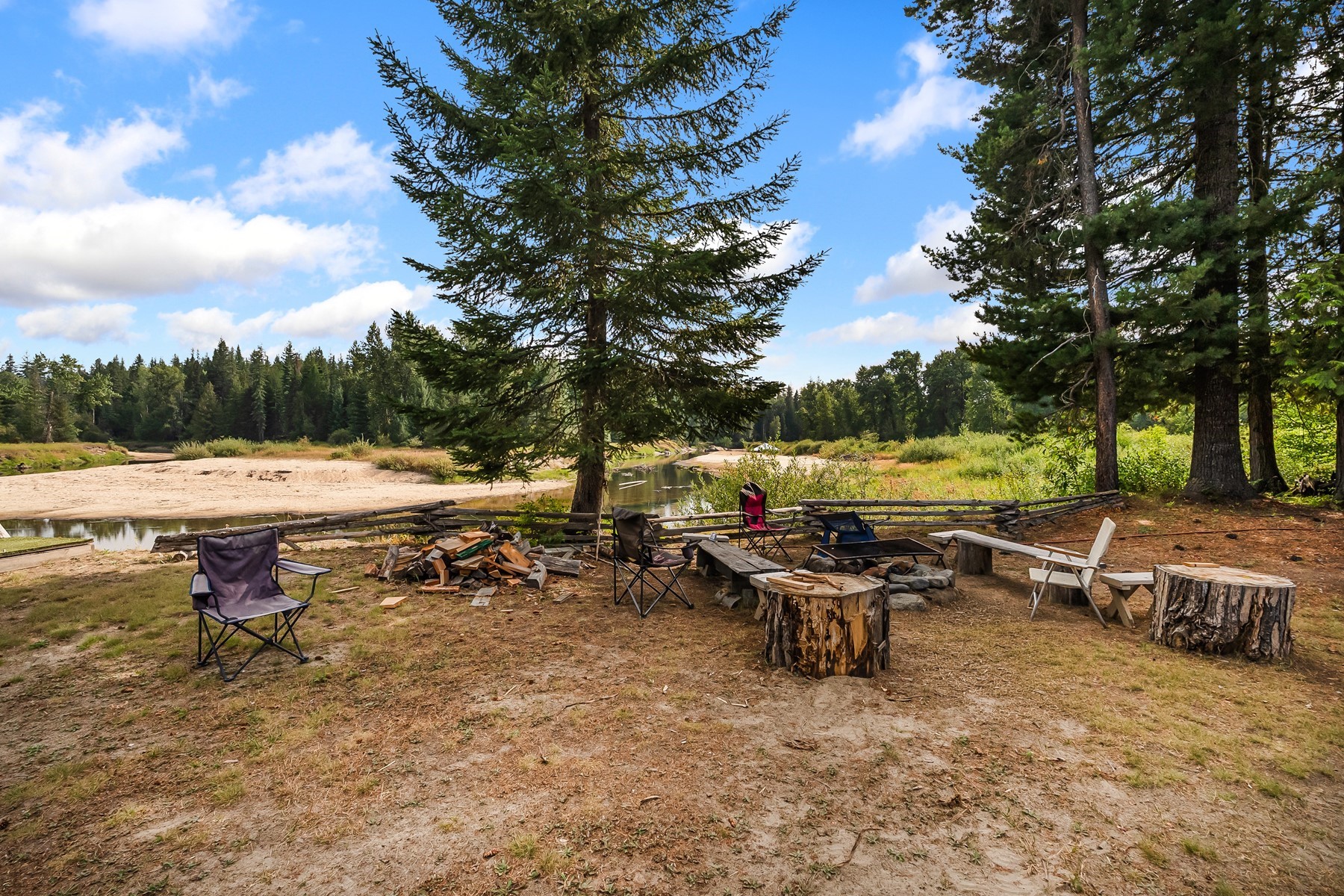  Riverfront Estate Ranch Property - 物件實景