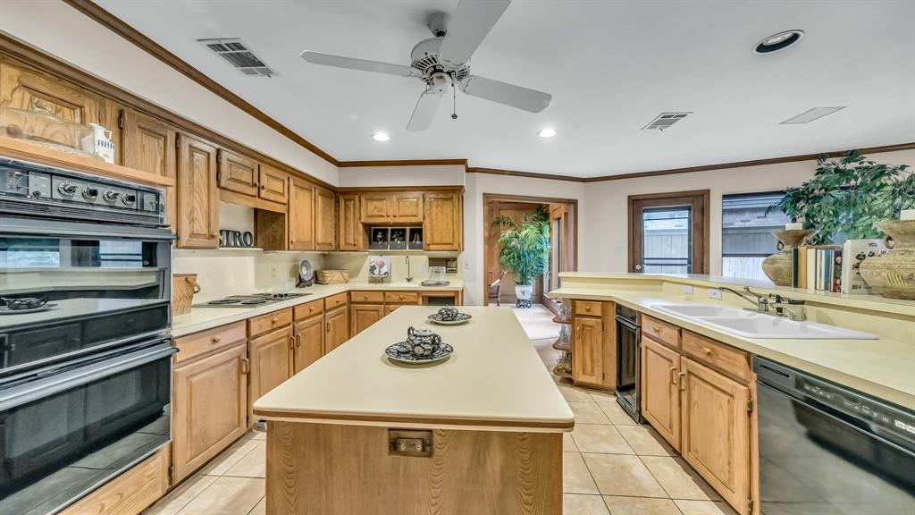 Fort Worth, Texas, 76109, United States, 3 Bedrooms Bedrooms, ,3 BathroomsBathrooms,Residential,For Sale,1850154