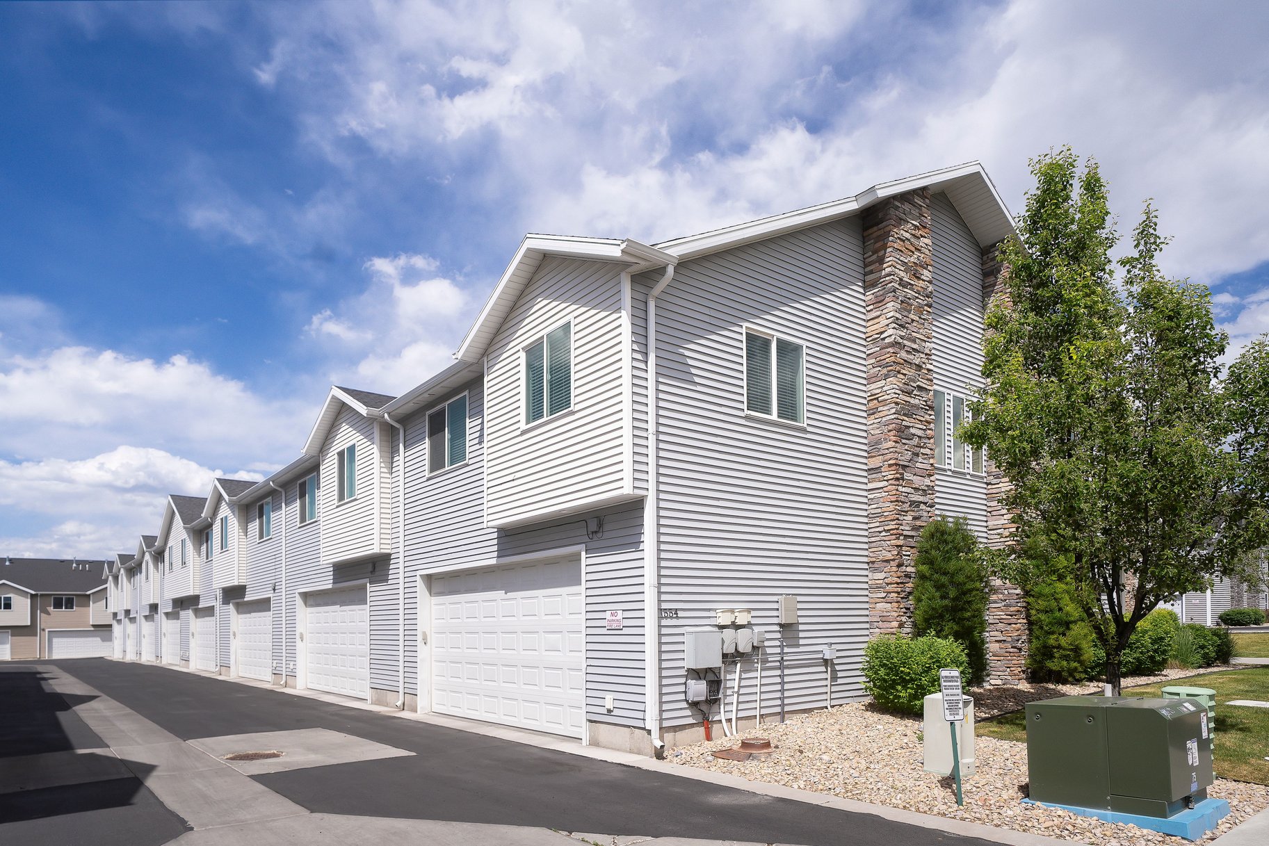  Charming, Very Clean End Unit Townhome in Logan - 物件實景