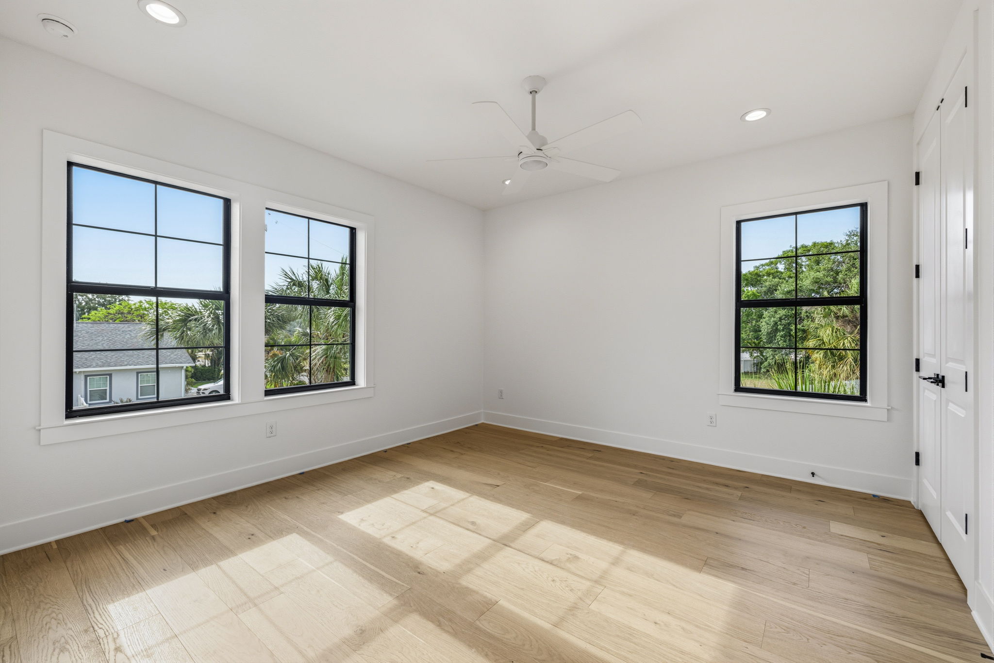 Tampa, Florida, 33611, United States, 4 Bedrooms Bedrooms, ,4 BathroomsBathrooms,Residential,For Sale,2009743