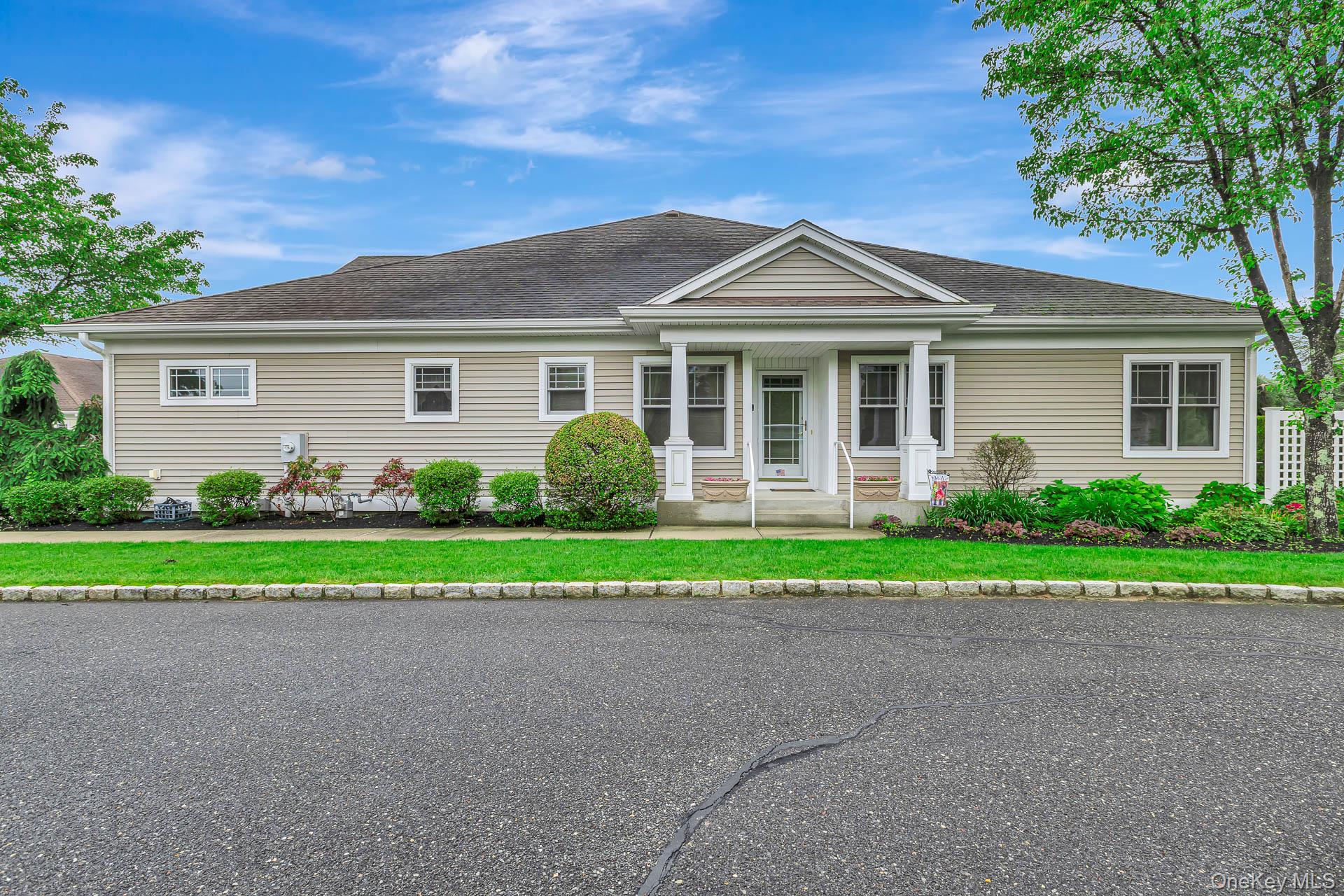  45 Oak Run, Stony Brook, NY, 11790 - 物件實景