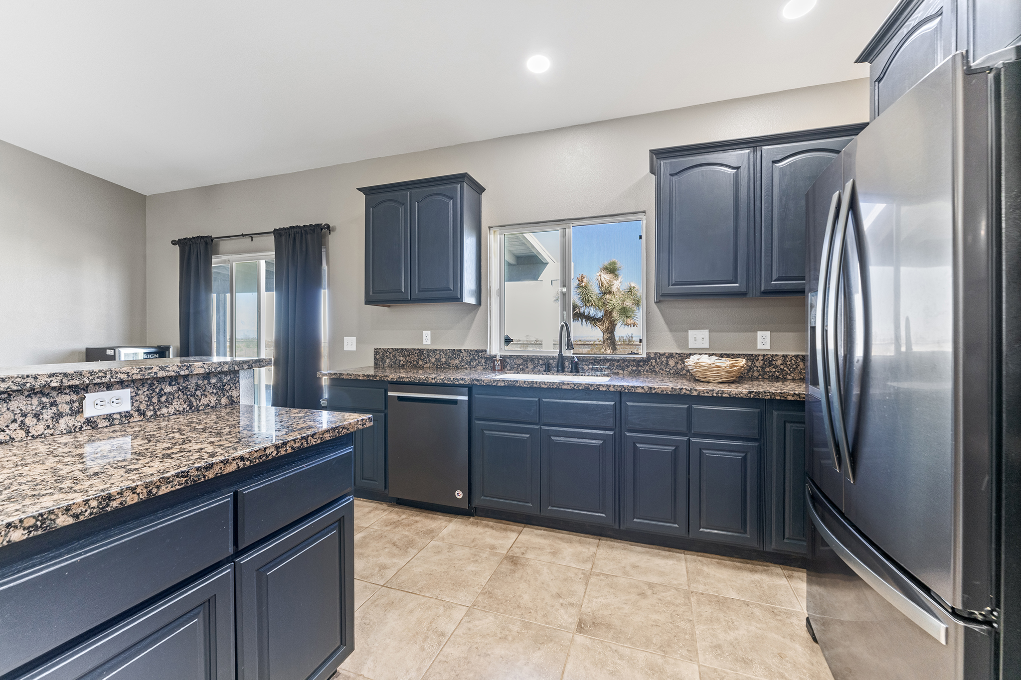 Pinon Hills, California, 92371, United States, 3 Bedrooms Bedrooms, ,2 BathroomsBathrooms,Residential,For Sale,1986100