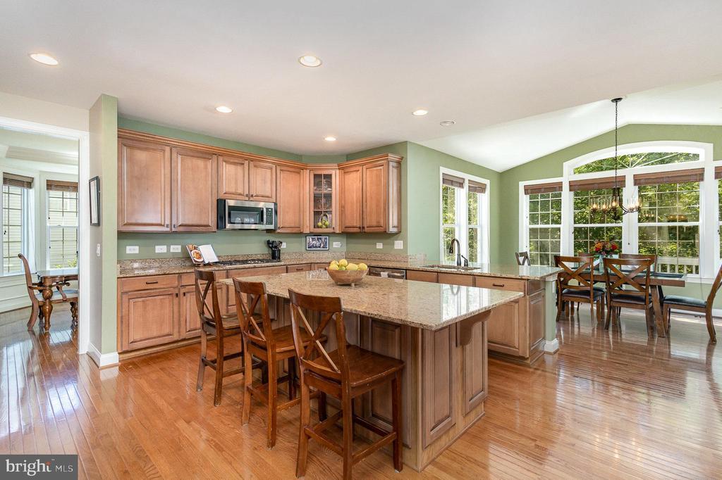Fredericksburg, Virginia, 22406, United States, 5 Bedrooms Bedrooms, ,4 BathroomsBathrooms,Residential,For Sale,1932908