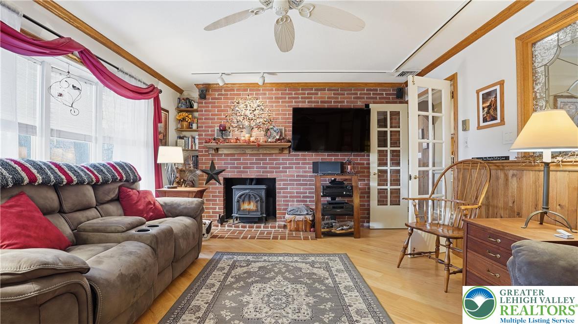 Allentown City, Pennsylvania, 18103, United States, 3 Bedrooms Bedrooms, ,2 BathroomsBathrooms,Residential,For Sale,1993437