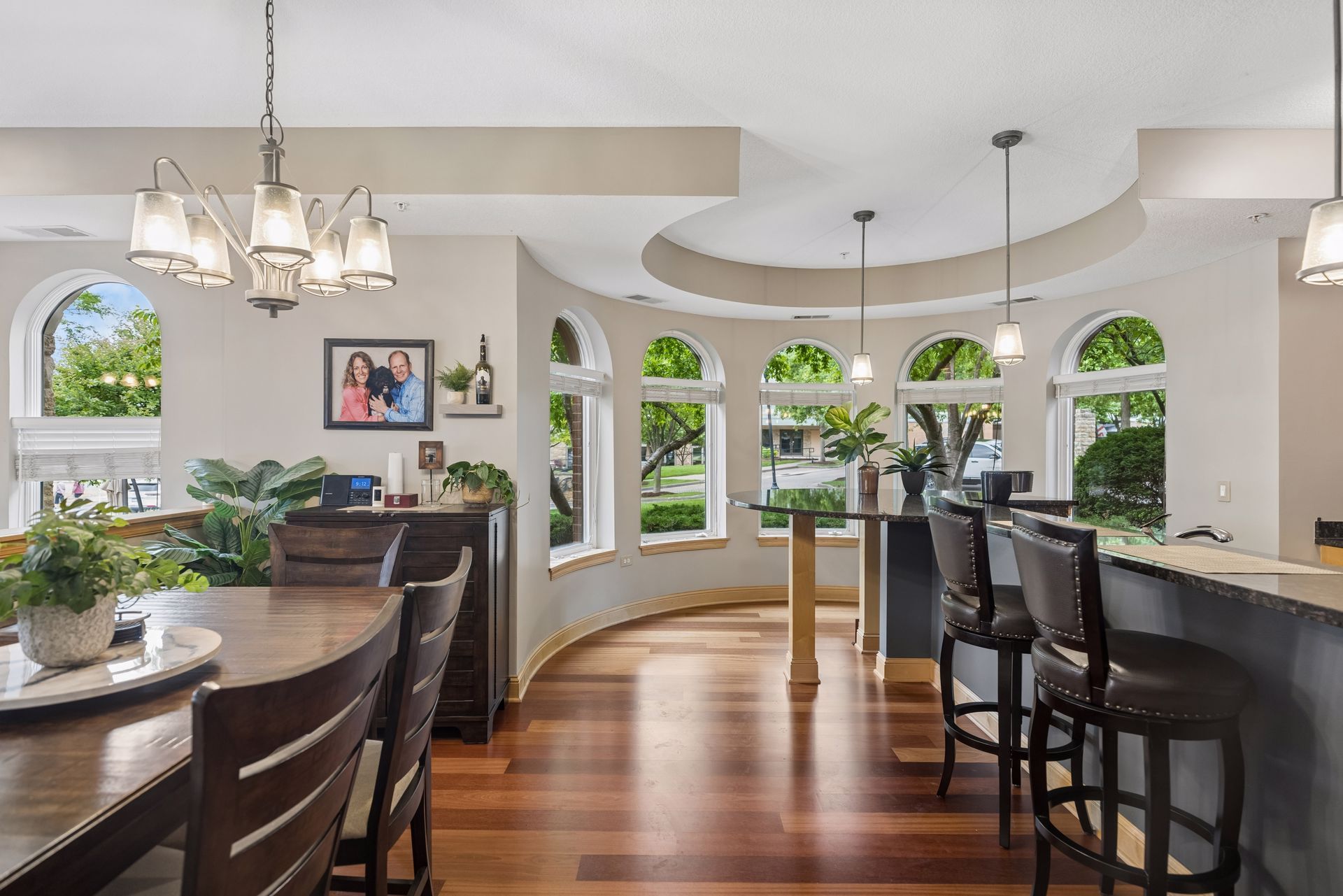  Timeless Brownstone Living in the Heart of Stillwater - 物件實景