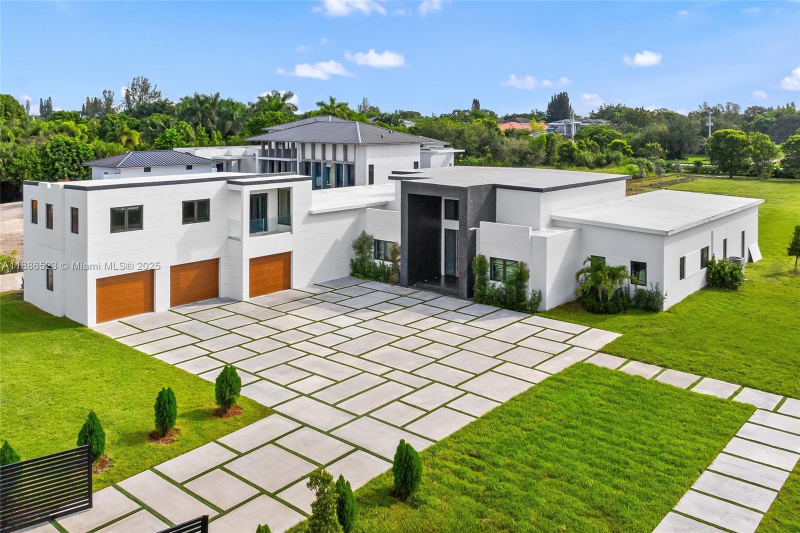 Southwest Ranches, Florida, 33331, United States, 6 Bedrooms Bedrooms, ,9 BathroomsBathrooms,Residential,For Sale,1955323