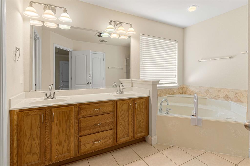 St. Paul, Texas, 75098, United States, 4 Bedrooms Bedrooms, ,2 BathroomsBathrooms,Residential,For Sale,1993220