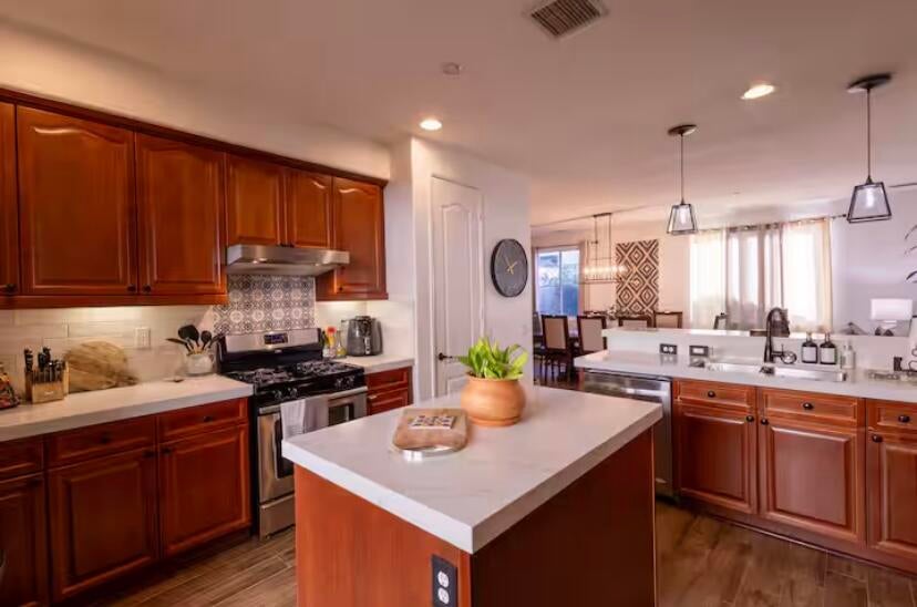 Indio, California, 92201, United States, 3 Bedrooms Bedrooms, ,Residential,For Sale,2006567