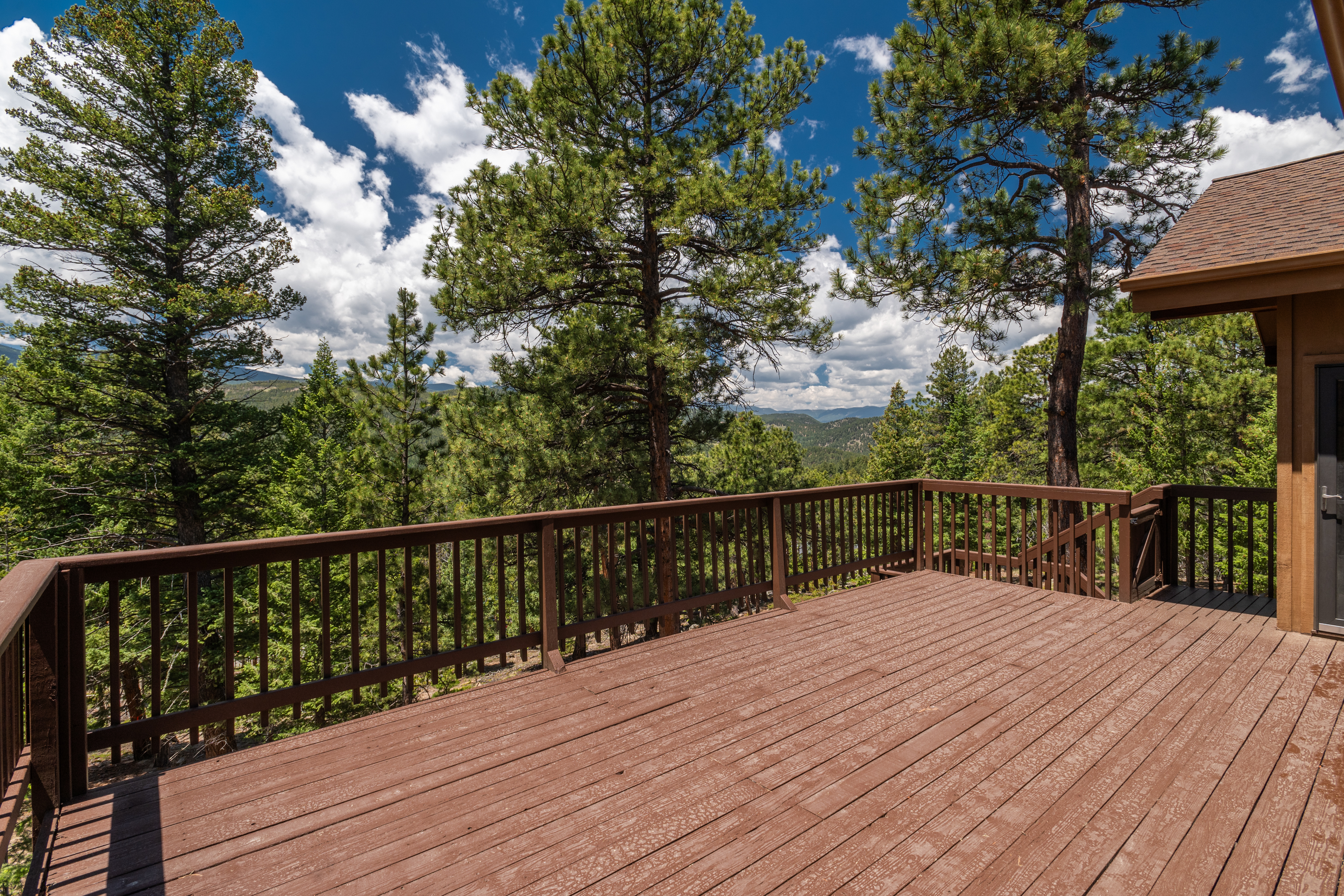  Custom Build with Sweeping Views - 物件實景