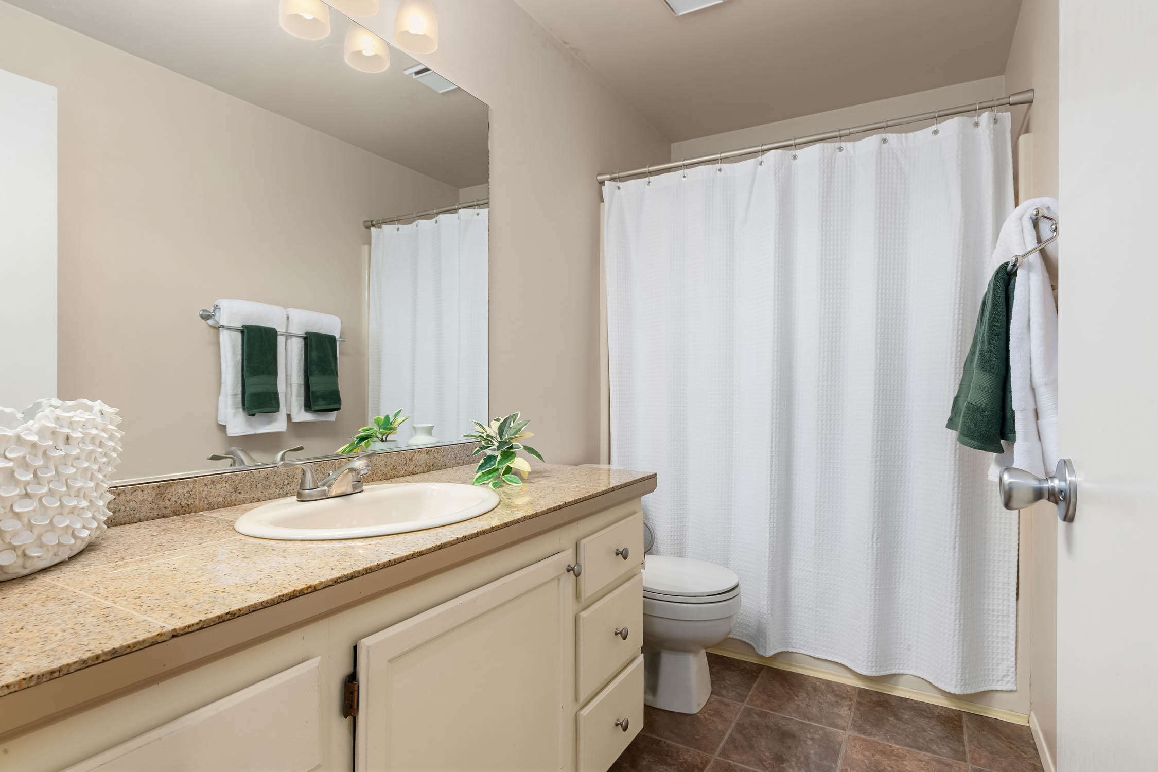  9630 NE 35th Place, Clyde Hill, WA 98004 - 物件實景