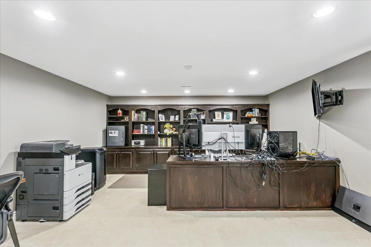 Augusta, Kansas, 67010, United States, 4 Bedrooms Bedrooms, ,4 BathroomsBathrooms,Residential,For Sale,1942309