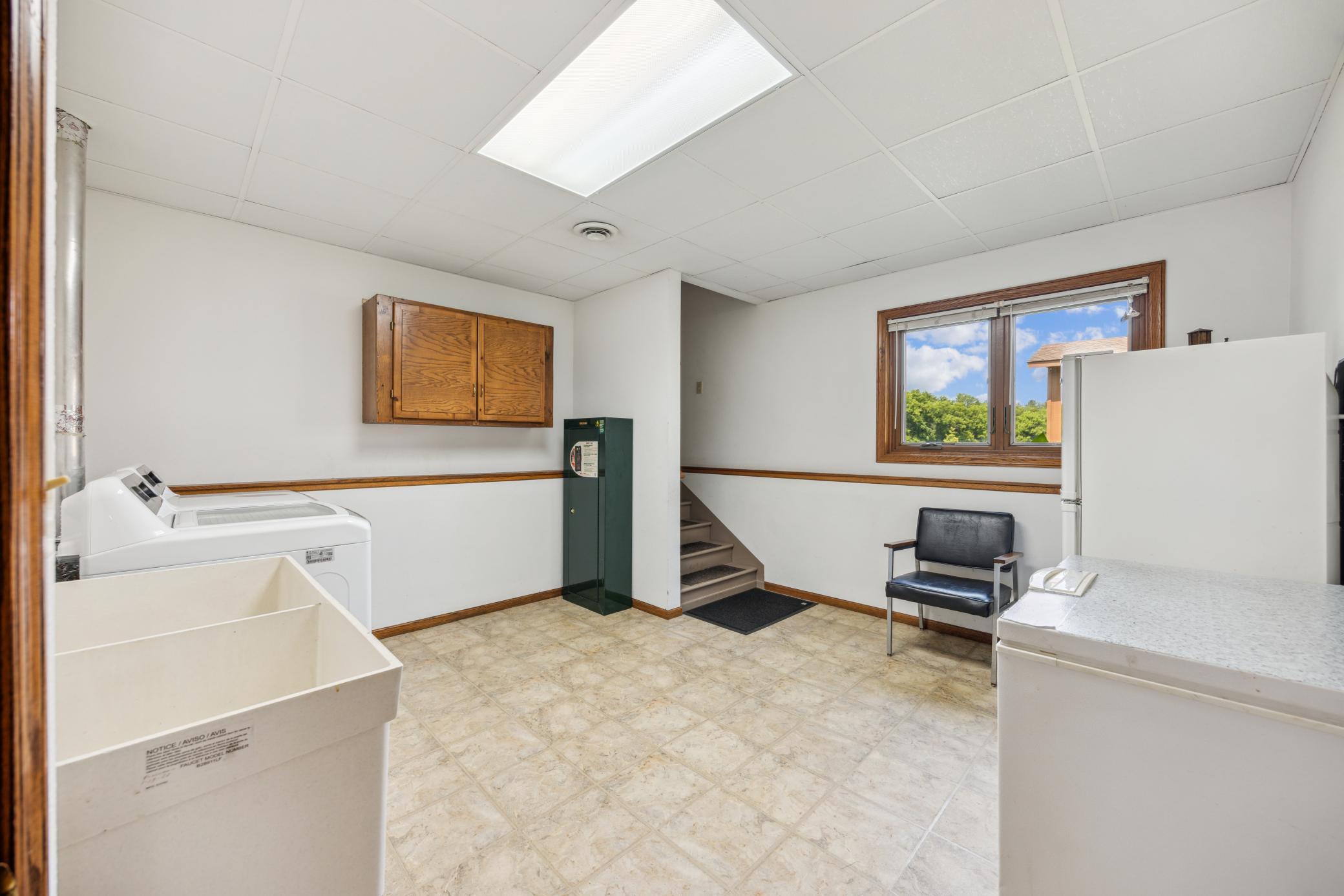 Saint Cloud, Minnesota, 56301, United States, 4 Bedrooms Bedrooms, ,1 BathroomBathrooms,Residential,For Sale,1959252