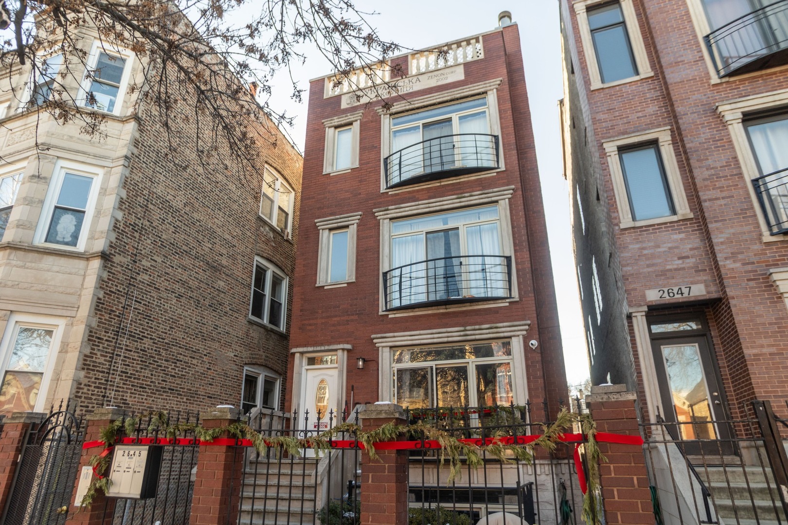 Chicago, Illinois, 60622, United States, 3 Bedrooms Bedrooms, ,3 BathroomsBathrooms,Residential,For Sale,2049281