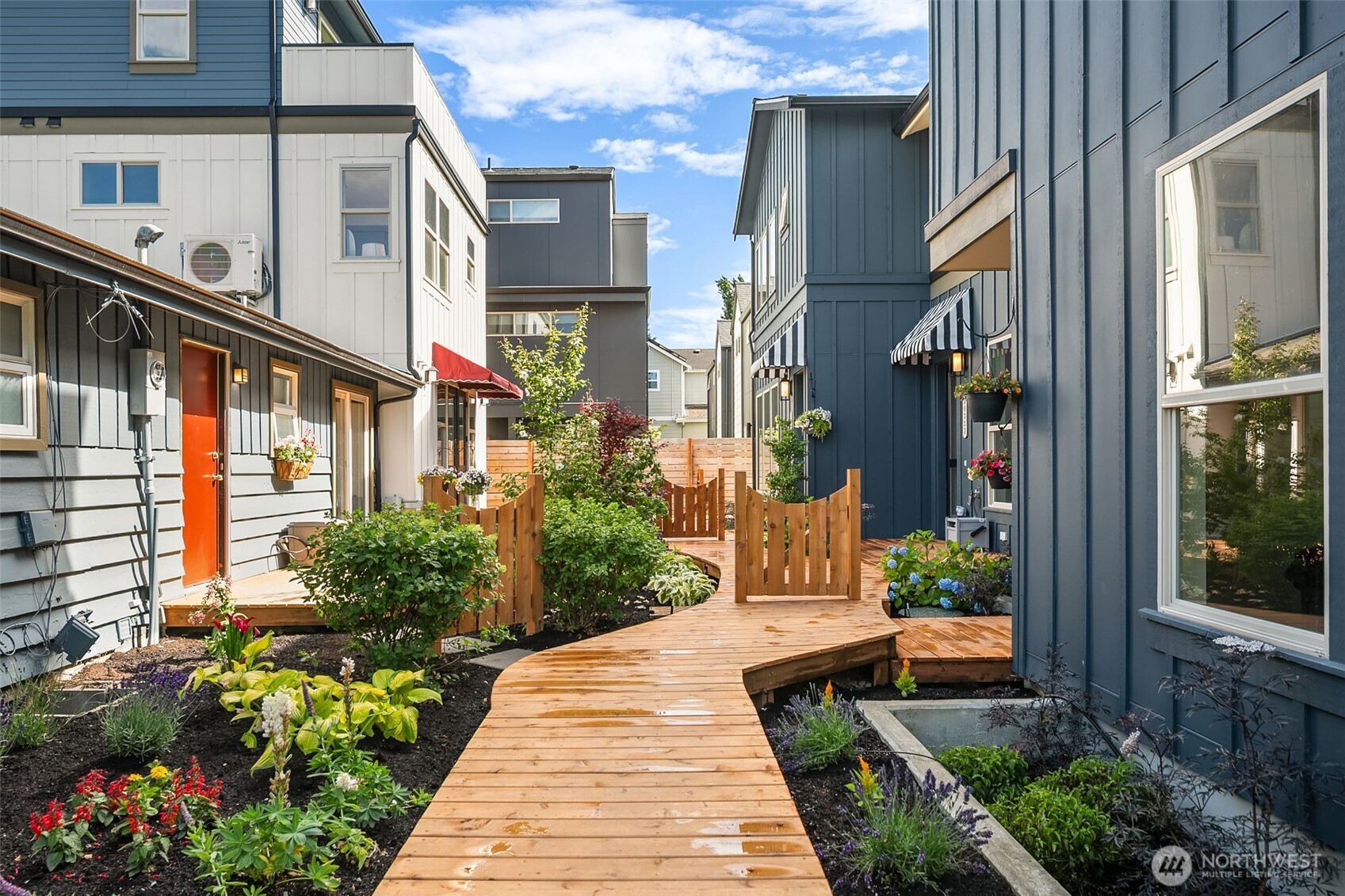 Seattle, Washington, 98106, United States, 2 Bedrooms Bedrooms, ,2 BathroomsBathrooms,Residential,For Sale,1902670