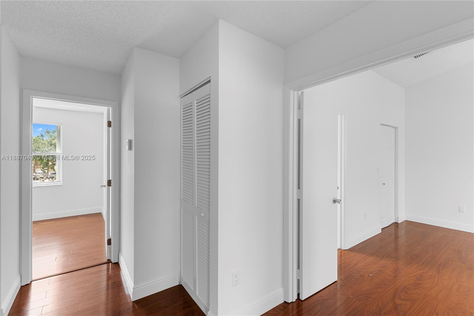 Pembroke Pines, Florida, 33028, United States, 3 Bedrooms Bedrooms, ,3 BathroomsBathrooms,Residential,For Sale,1958356