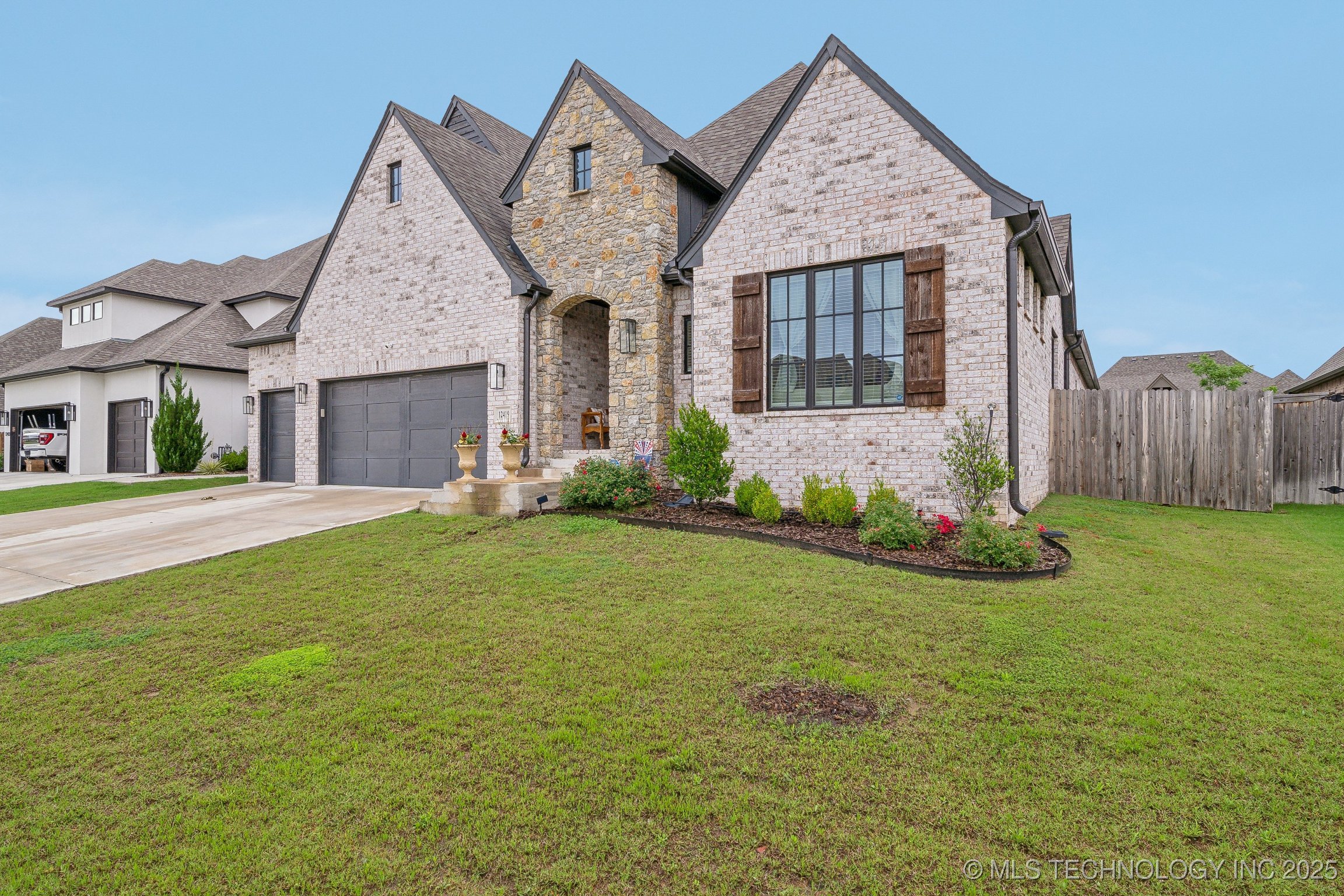 Bixby, Oklahoma, 74008, United States, 4 Bedrooms Bedrooms, ,3 BathroomsBathrooms,Residential,For Sale,1838090