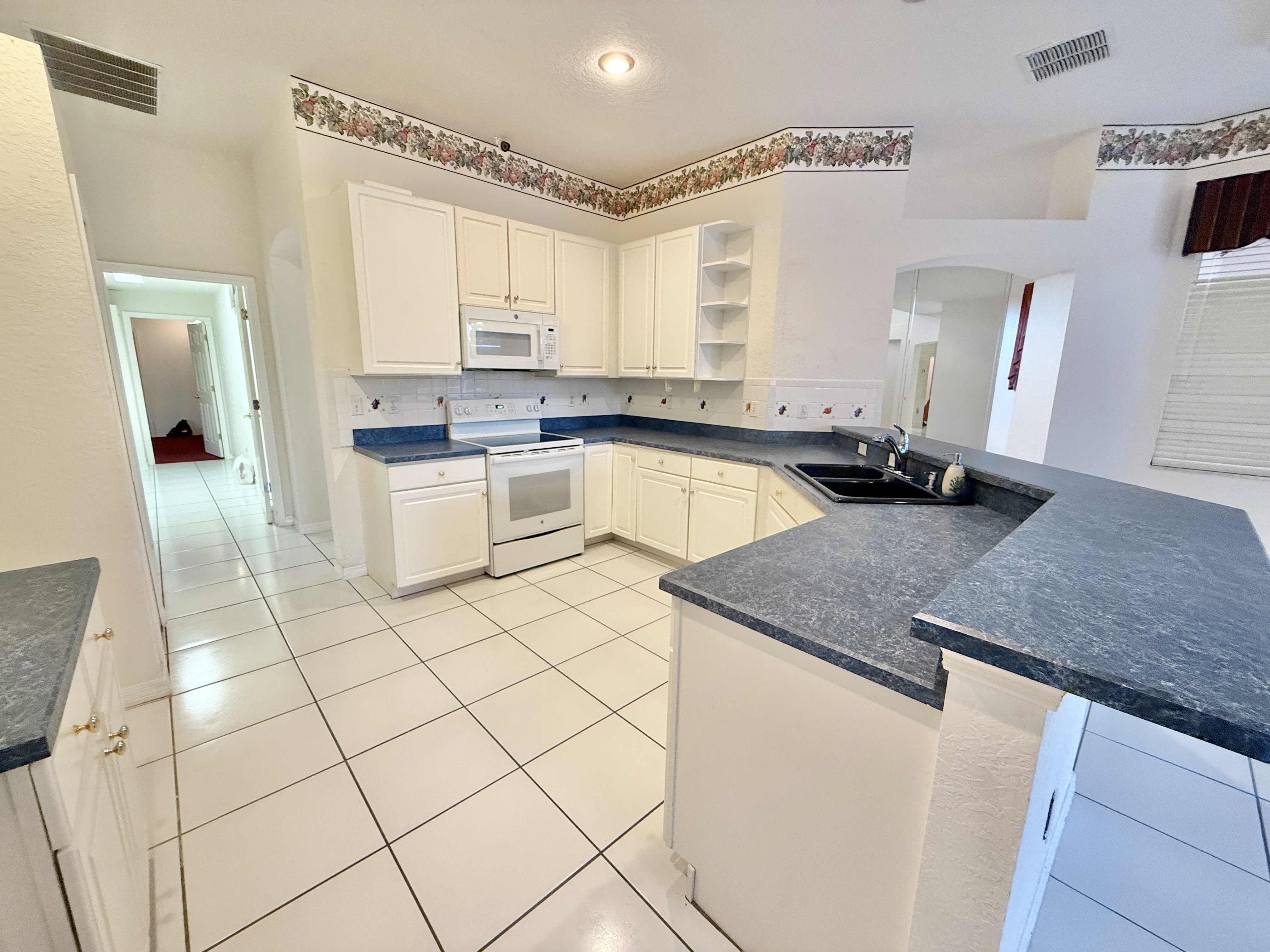 ST CLOUD, Florida, 34772, United States, 4 Bedrooms Bedrooms, ,3 BathroomsBathrooms,Residential,For Sale,1986054